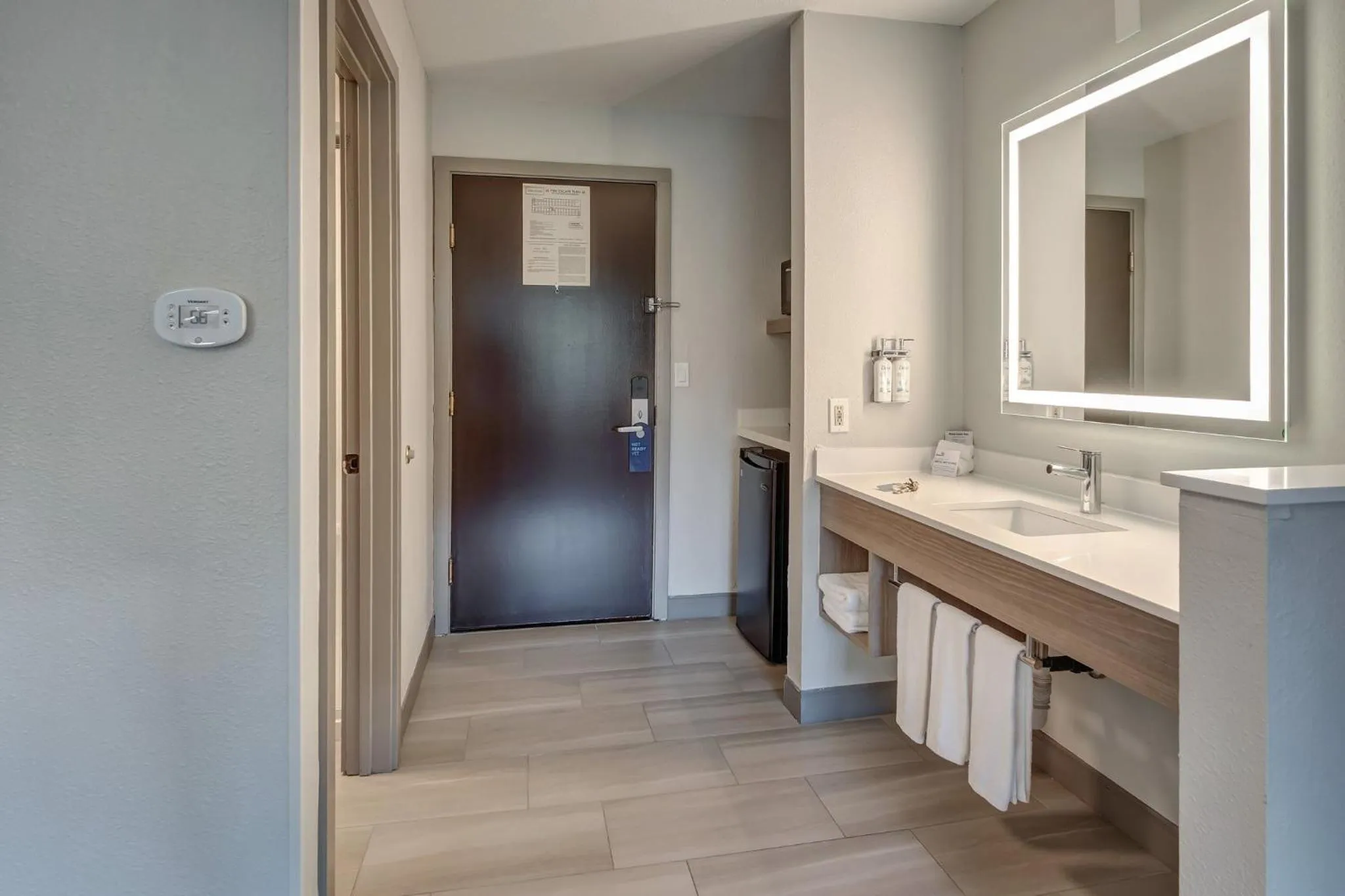 Photo of the whole room in Holiday Inn Express Portland East - Columbia Gorge by IHG