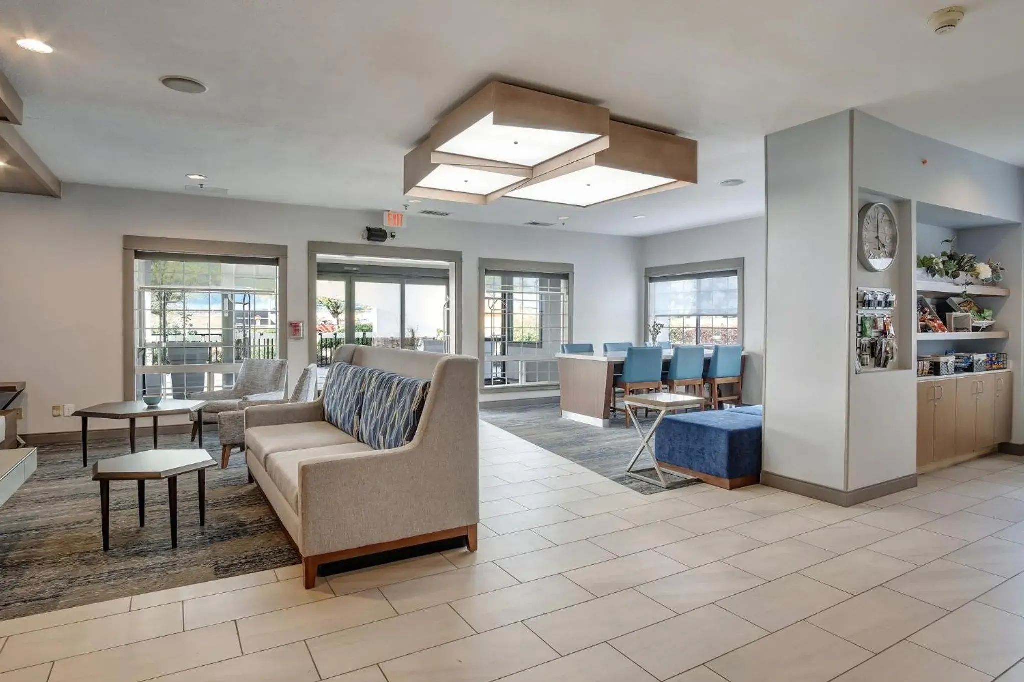 Property building in Holiday Inn Express Portland East - Columbia Gorge by IHG Property building in Holiday Inn Express Portland East - Columbia Gorge by IHG