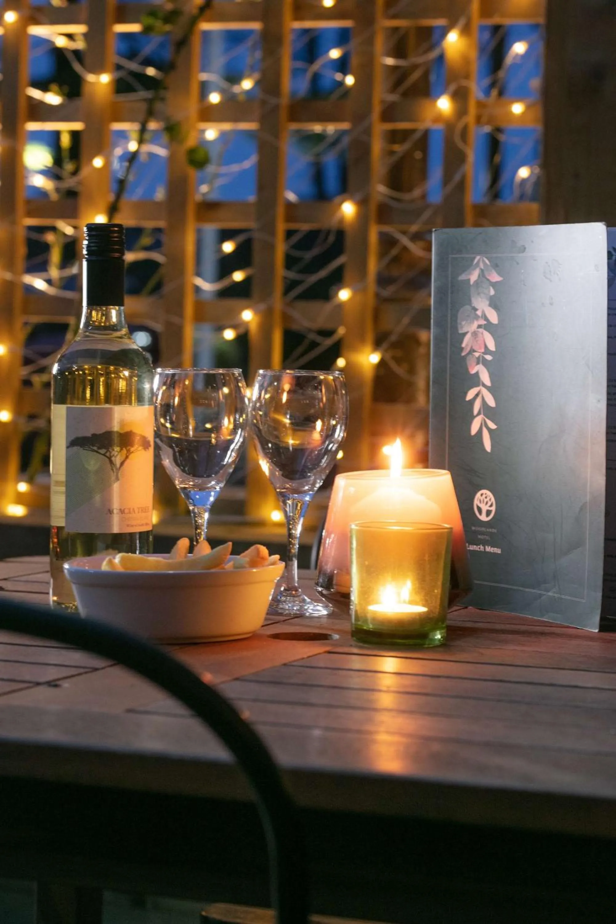 Restaurant/places to eat in Woodlands Hotel, BW Signature Collection