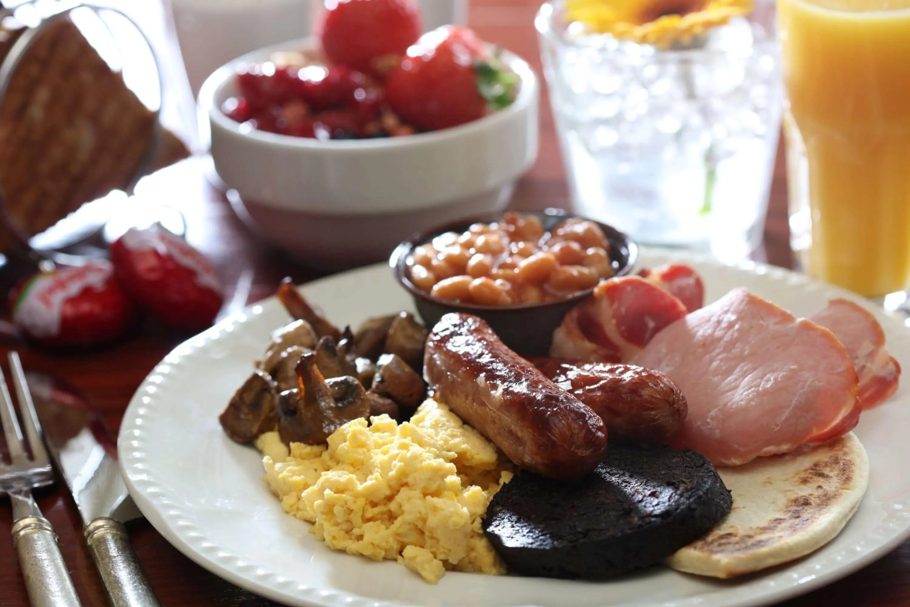 Restaurant/places to eat in Woodlands Hotel, BW Signature Collection