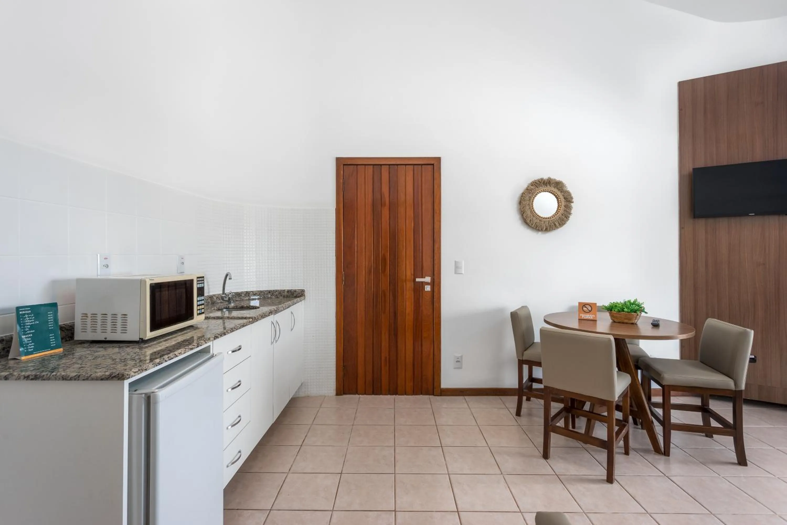 Kitchen or kitchenette in Makkai Resort Hotel Bombinhas