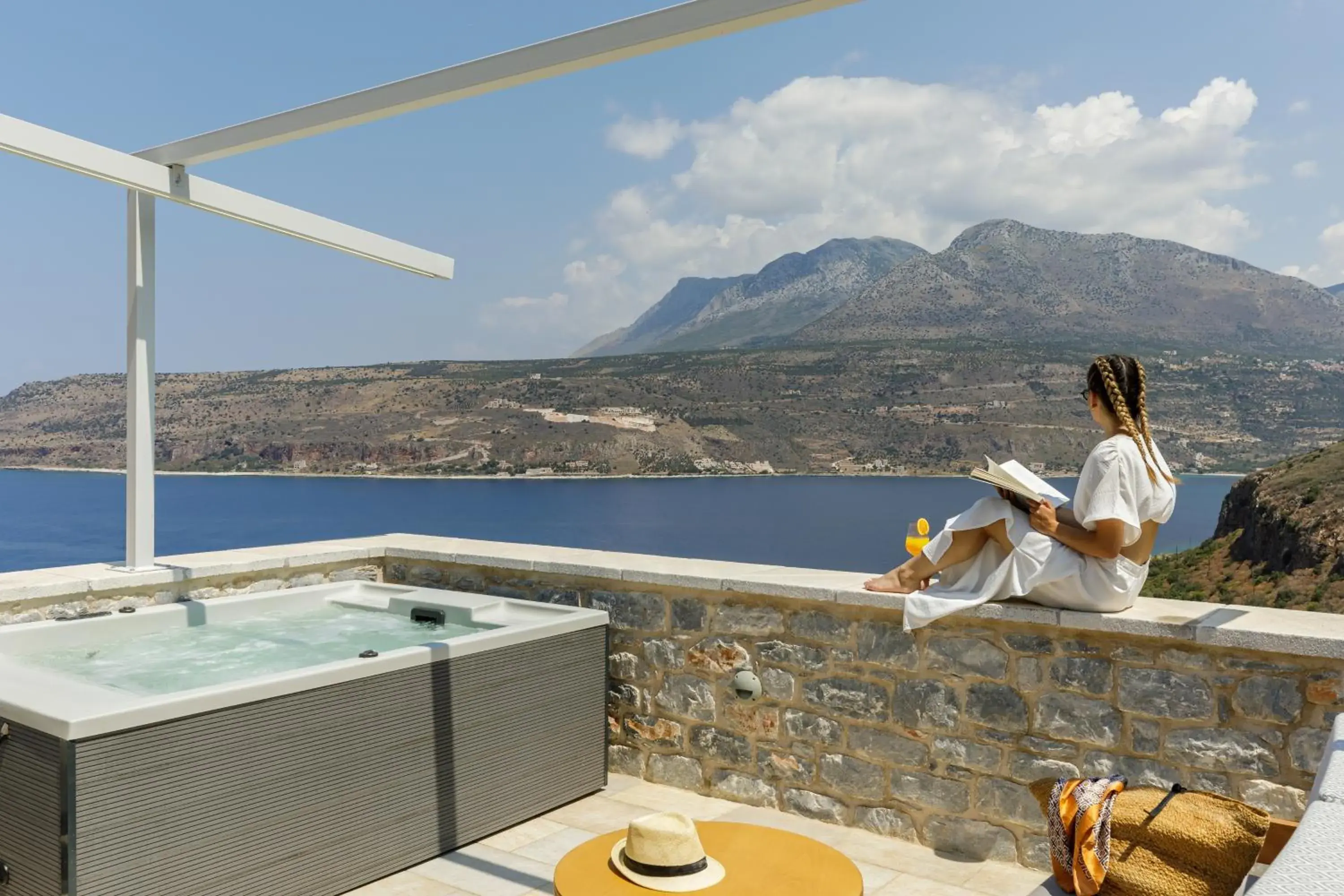 Trapela Limeni Luxury Suites Trapela Limeni Luxury Suites