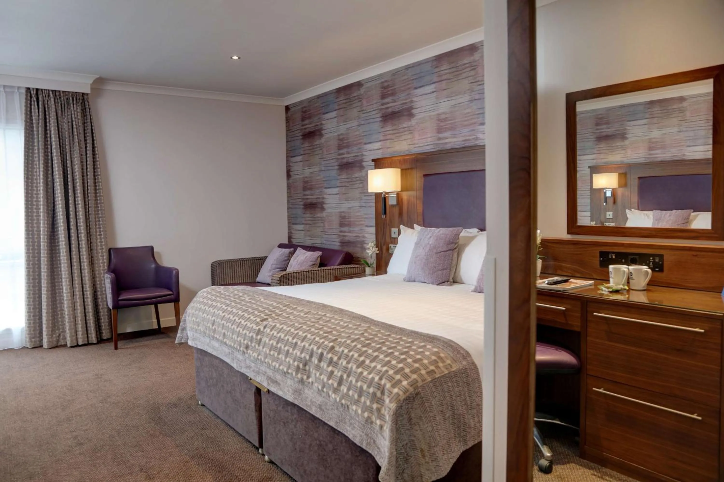 Property building, Bed in Invercarse Hotel Dundee, BW Signature Collection