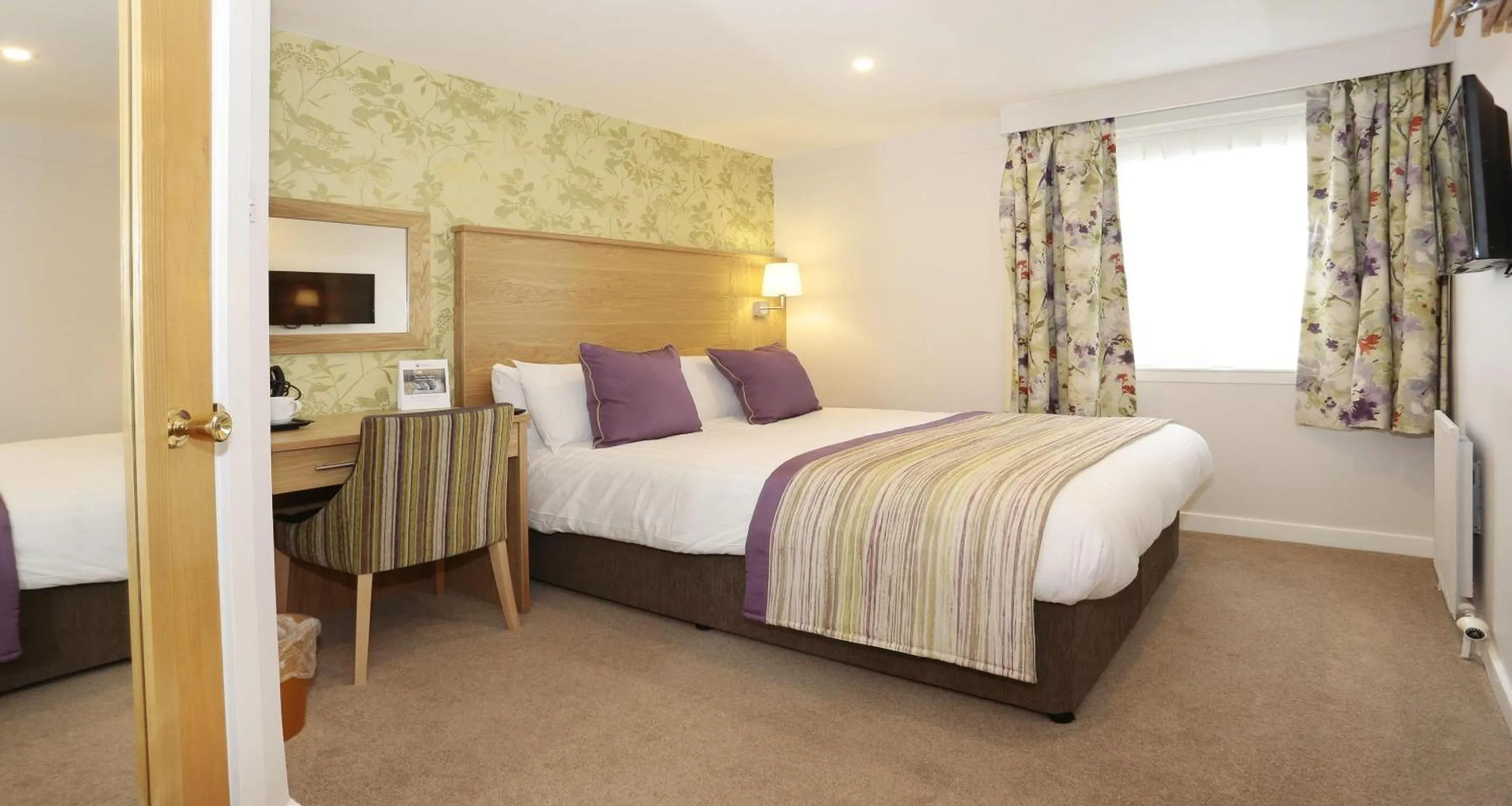 Bedroom, Bed in Invercarse Hotel Dundee, BW Signature Collection