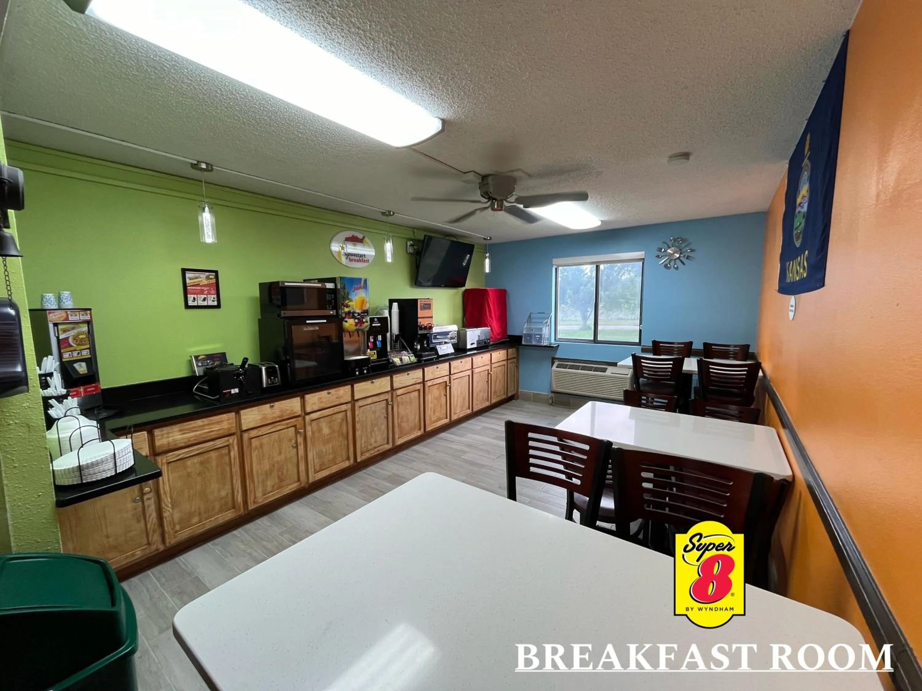 Breakfast in Super 8 by Wyndham Emporia