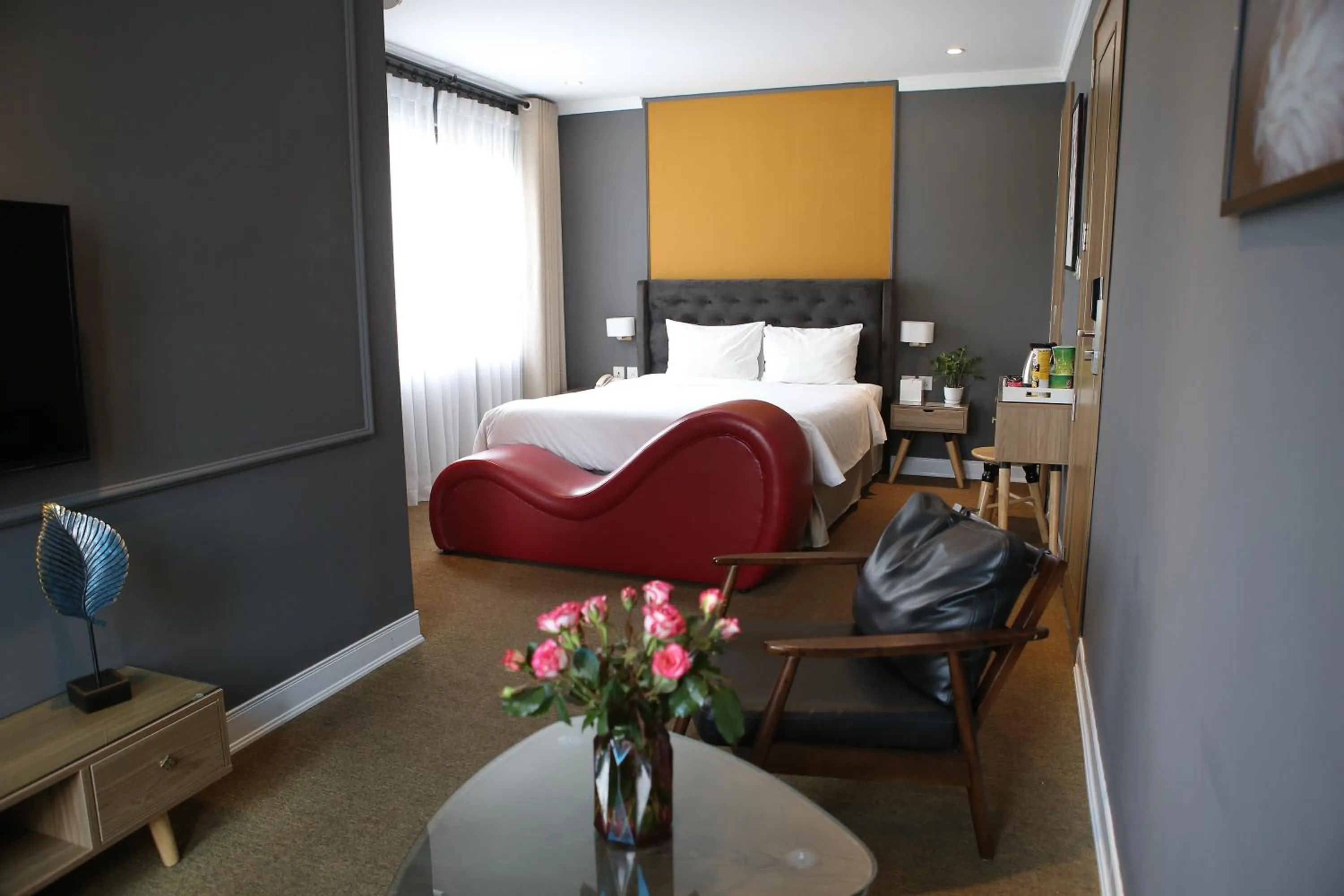 Photo of the whole room, Bed in Vy House