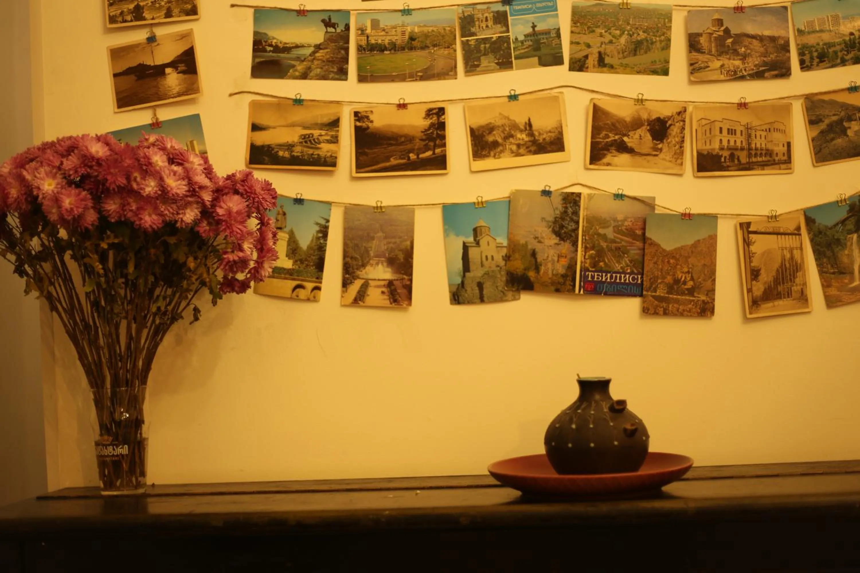 Communal lounge/ TV room in Moosica Hostel