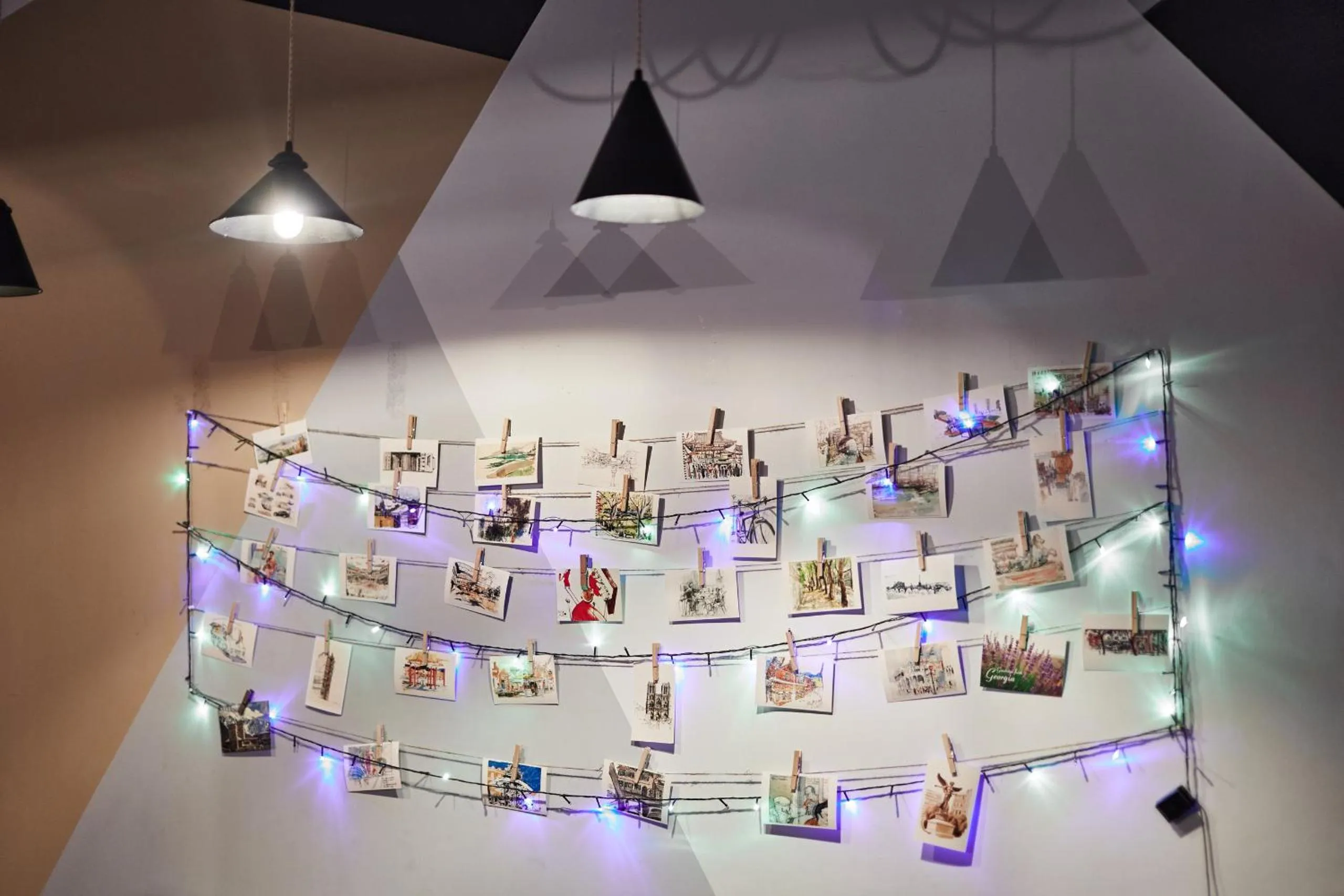 Communal lounge/ TV room in Moosica Hostel