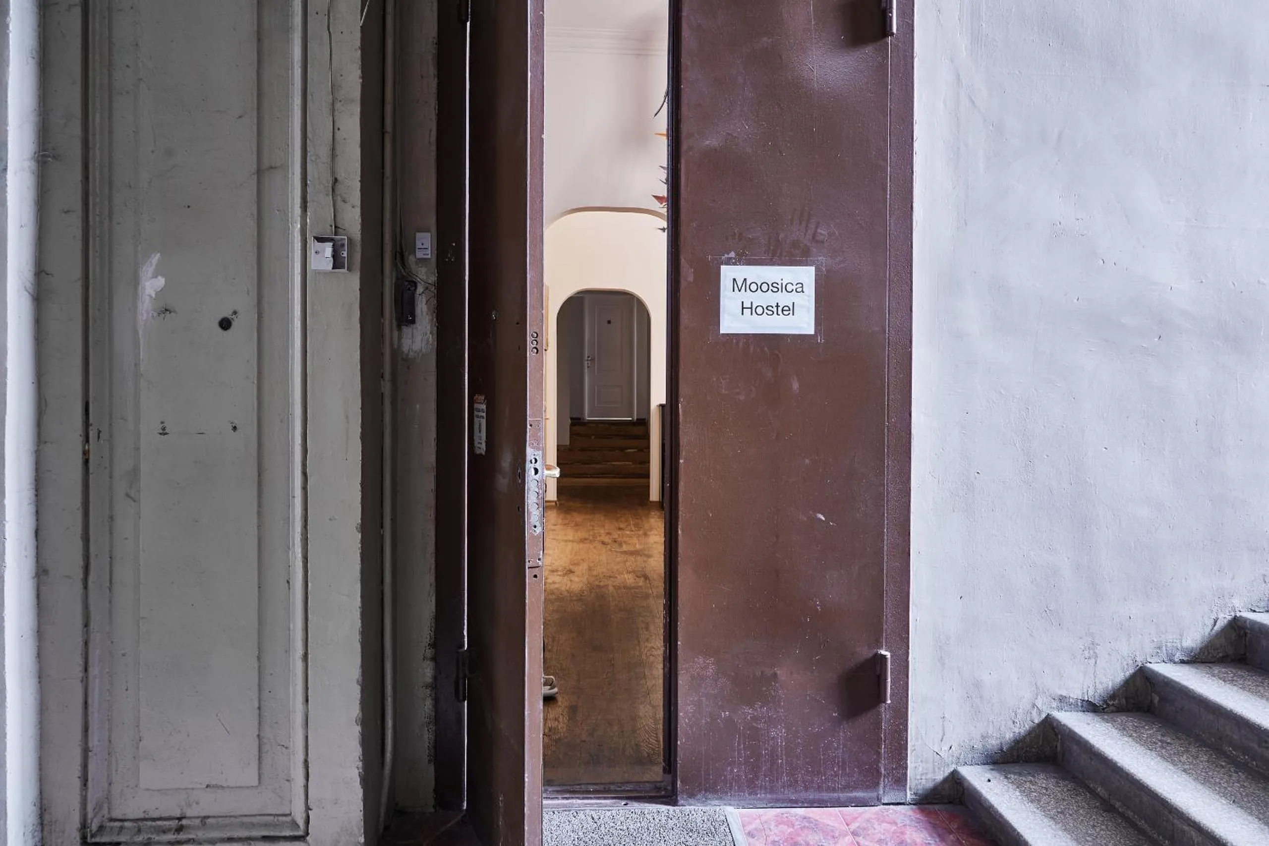 Facade/entrance in Moosica Hostel