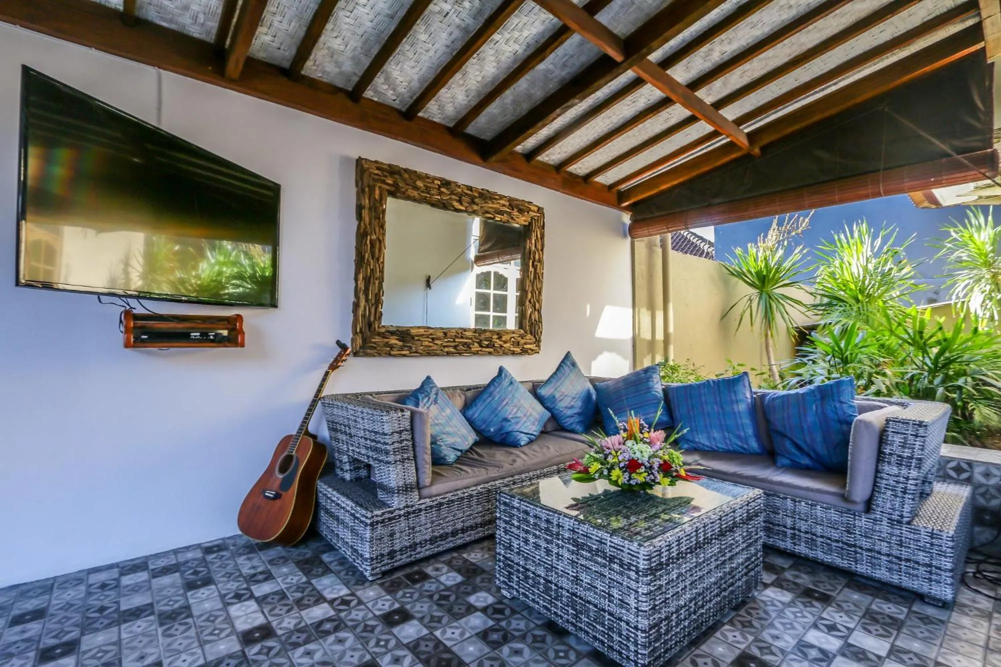 Villa Mira