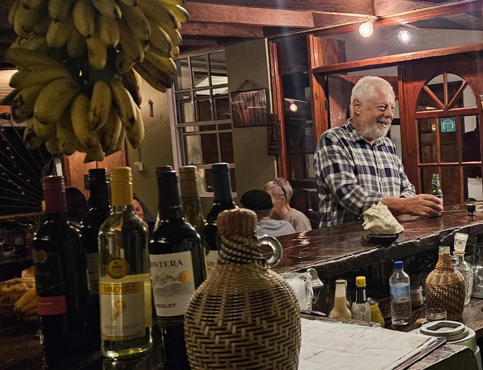 Lounge or bar in Hibiscus Valley Inn