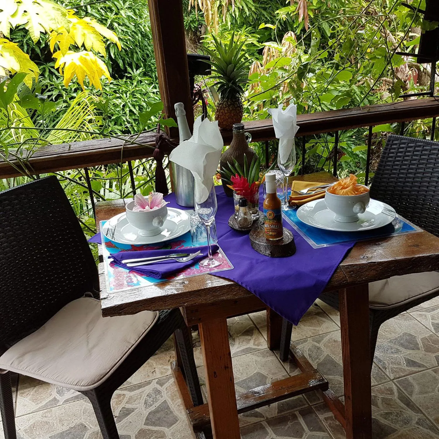 Restaurant/places to eat in Hibiscus Valley Inn