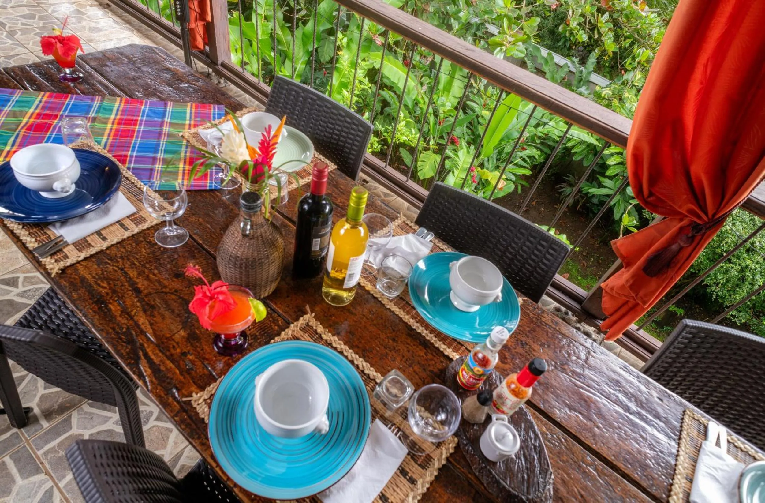 Restaurant/places to eat in Hibiscus Valley Inn