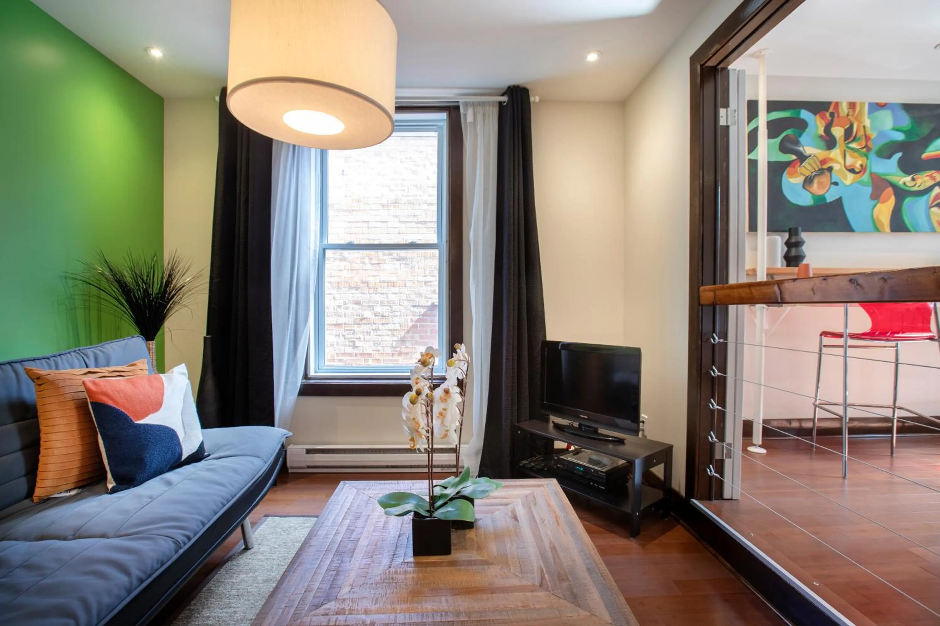 Living room in Lofts Jacques-Cartier Free Parking