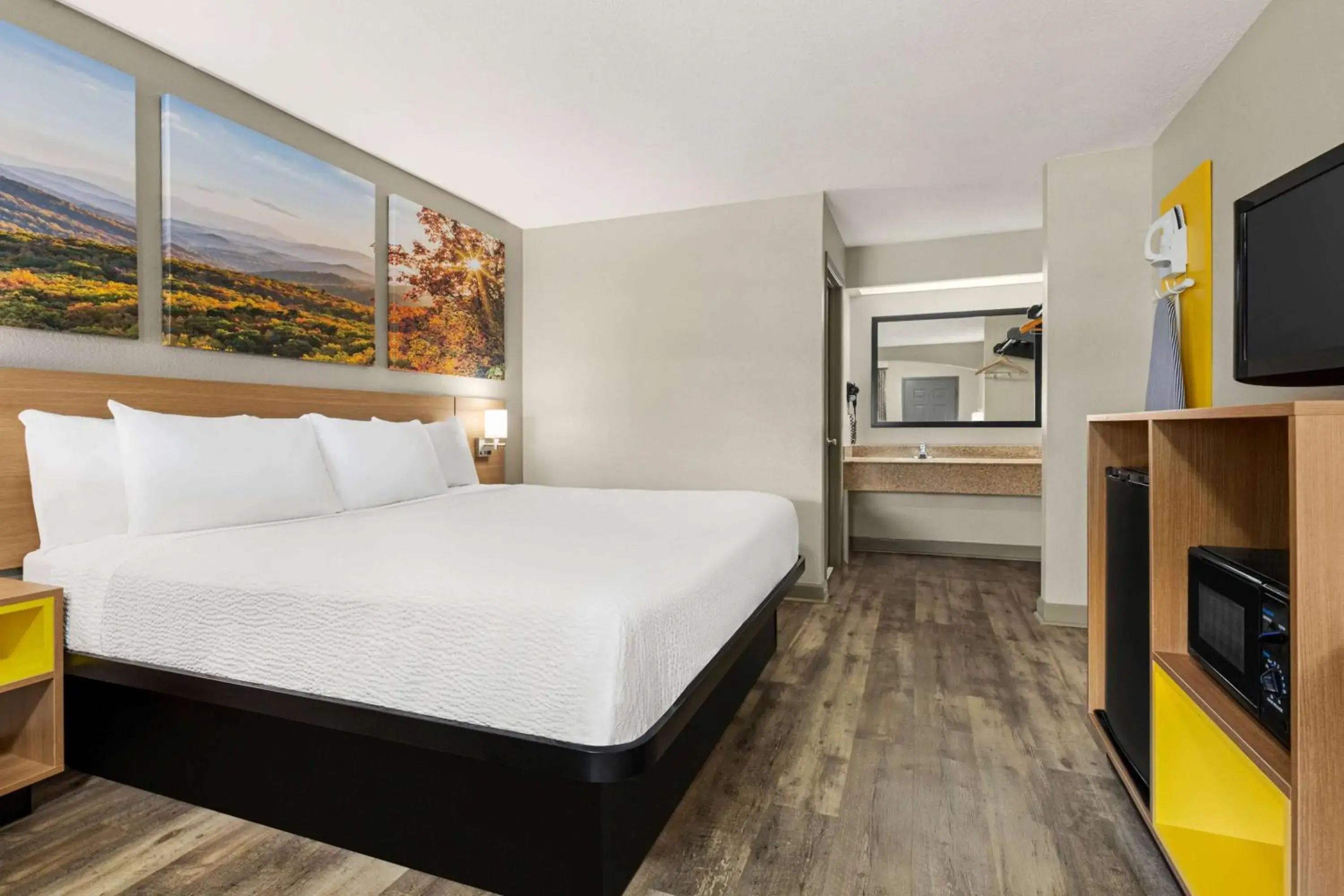 Photo of the whole room, Bed in Days Inn by Wyndham Fulton Photo of the whole room, Bed in Days Inn by Wyndham Fulton