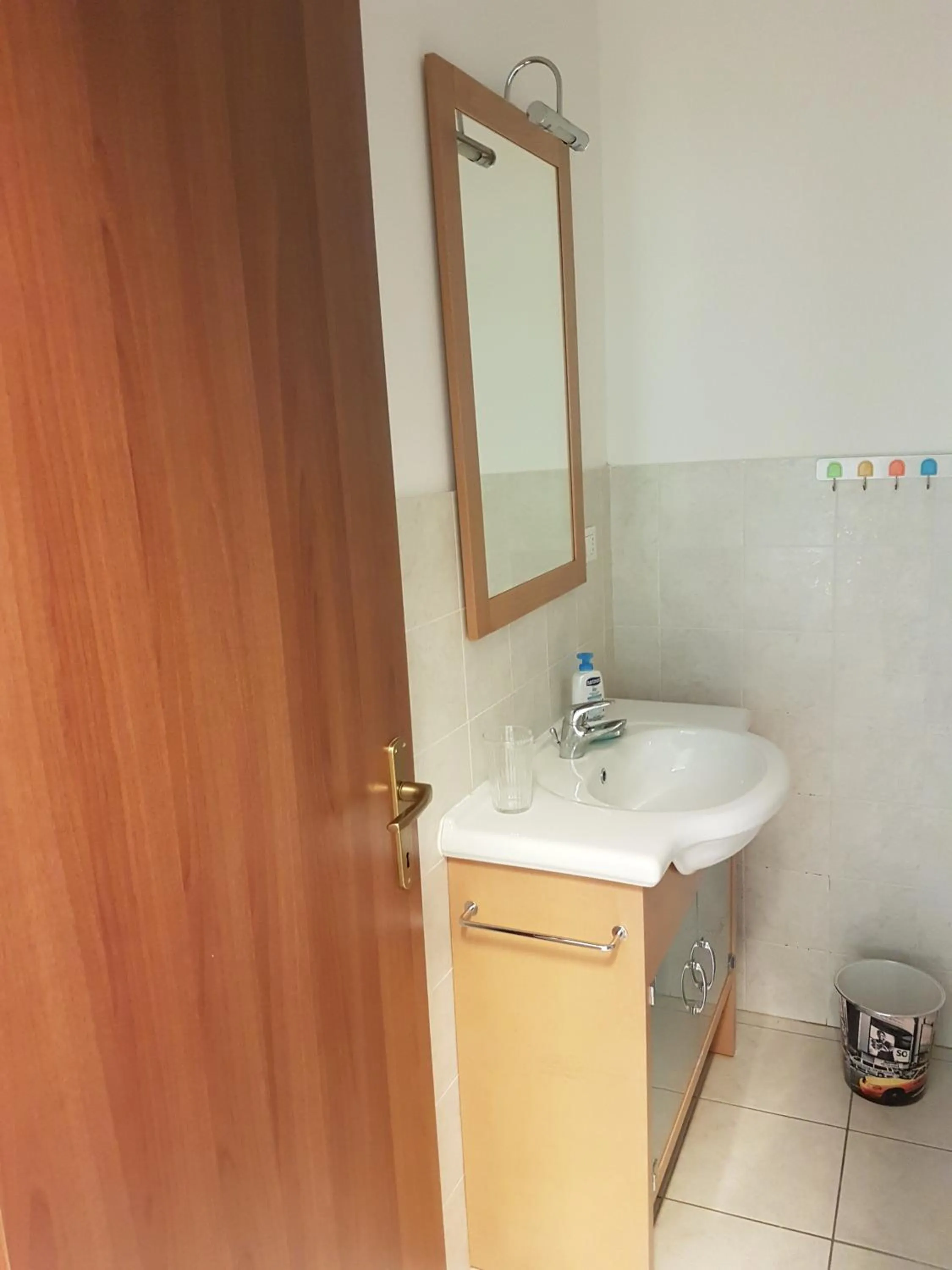Bathroom in B&B Porto Vecchio ROOMS - Stazione Centrale Trieste