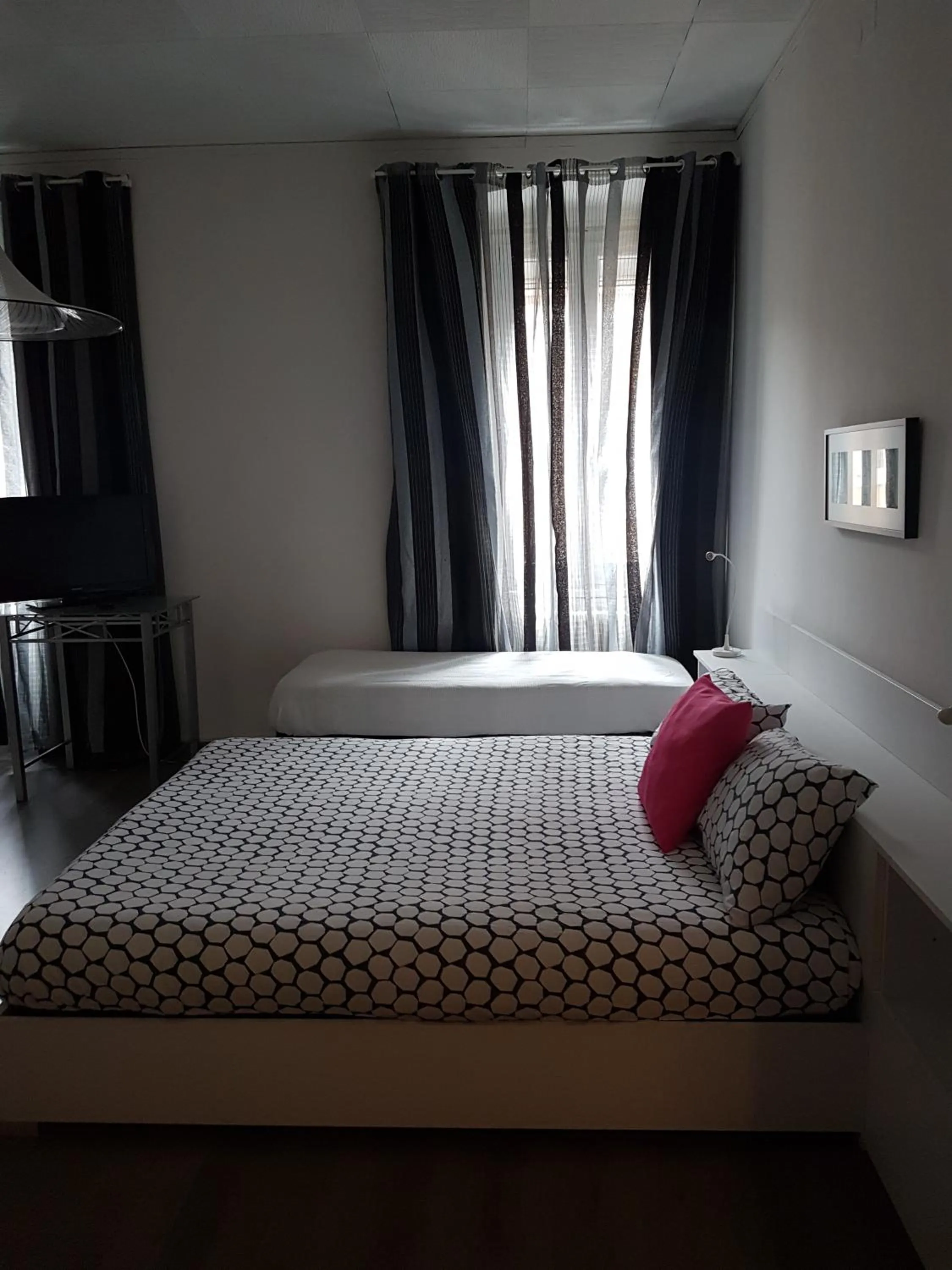 Bed in B&B Porto Vecchio ROOMS - Stazione Centrale Trieste