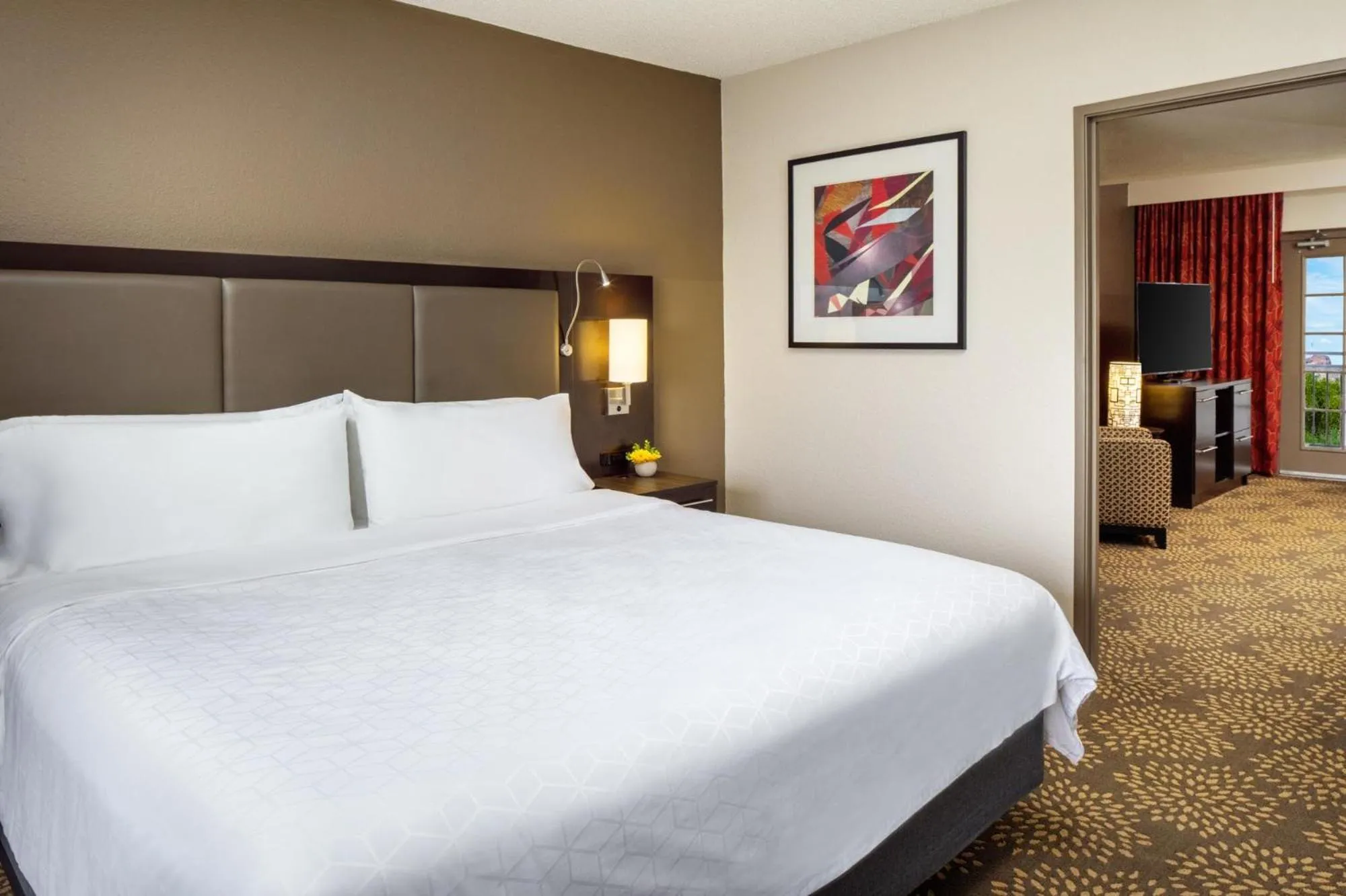 Bedroom, Bed in Holiday Inn and Suites Phoenix Airport North by IHG