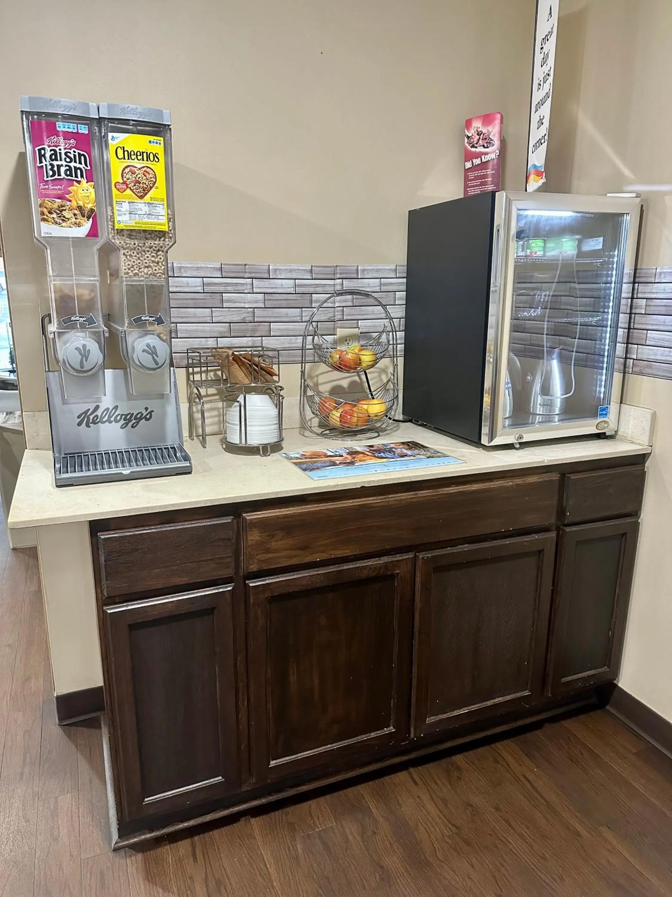 Breakfast in Rodeway Inn