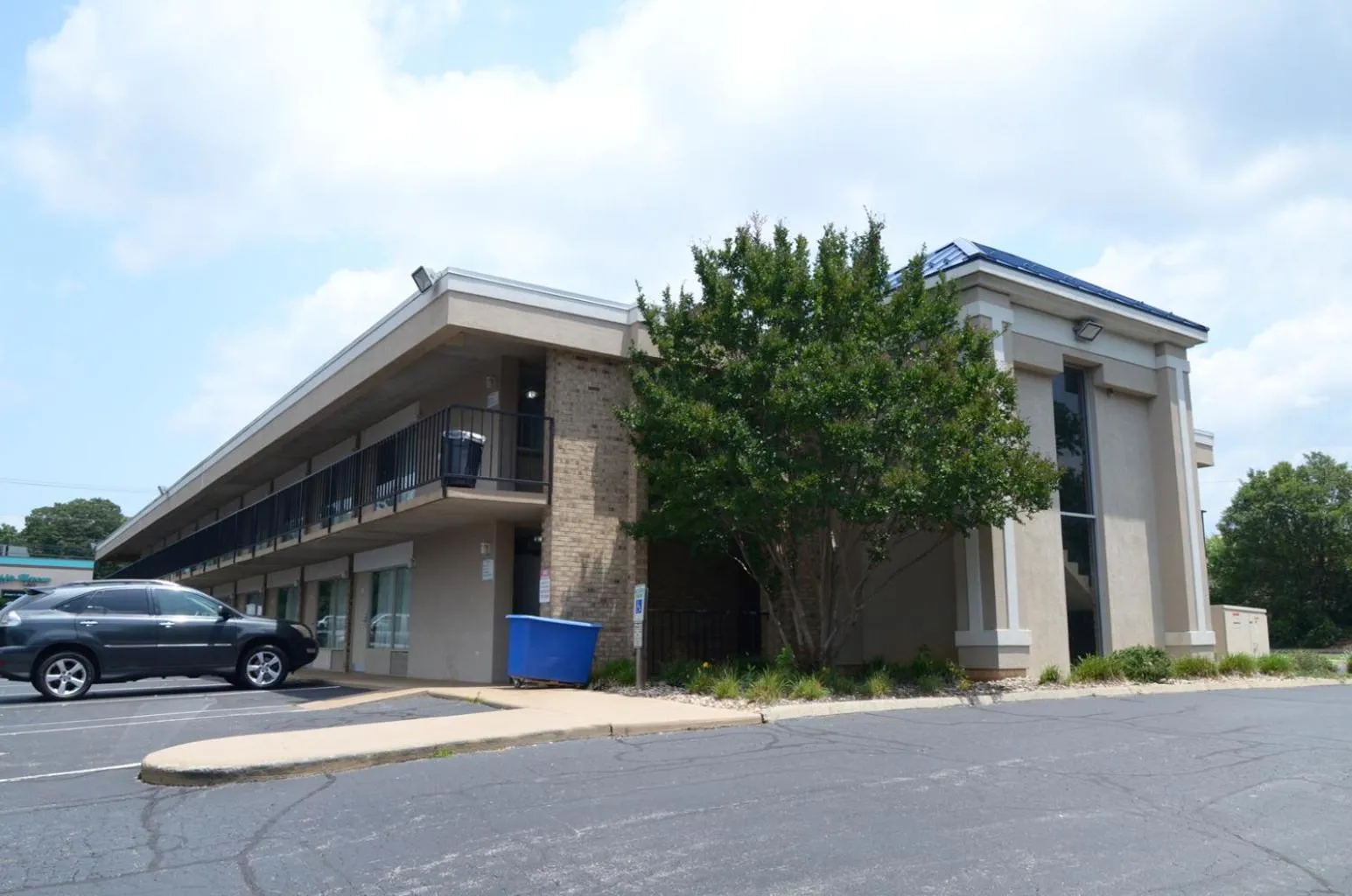 Property building in Rodeway Inn