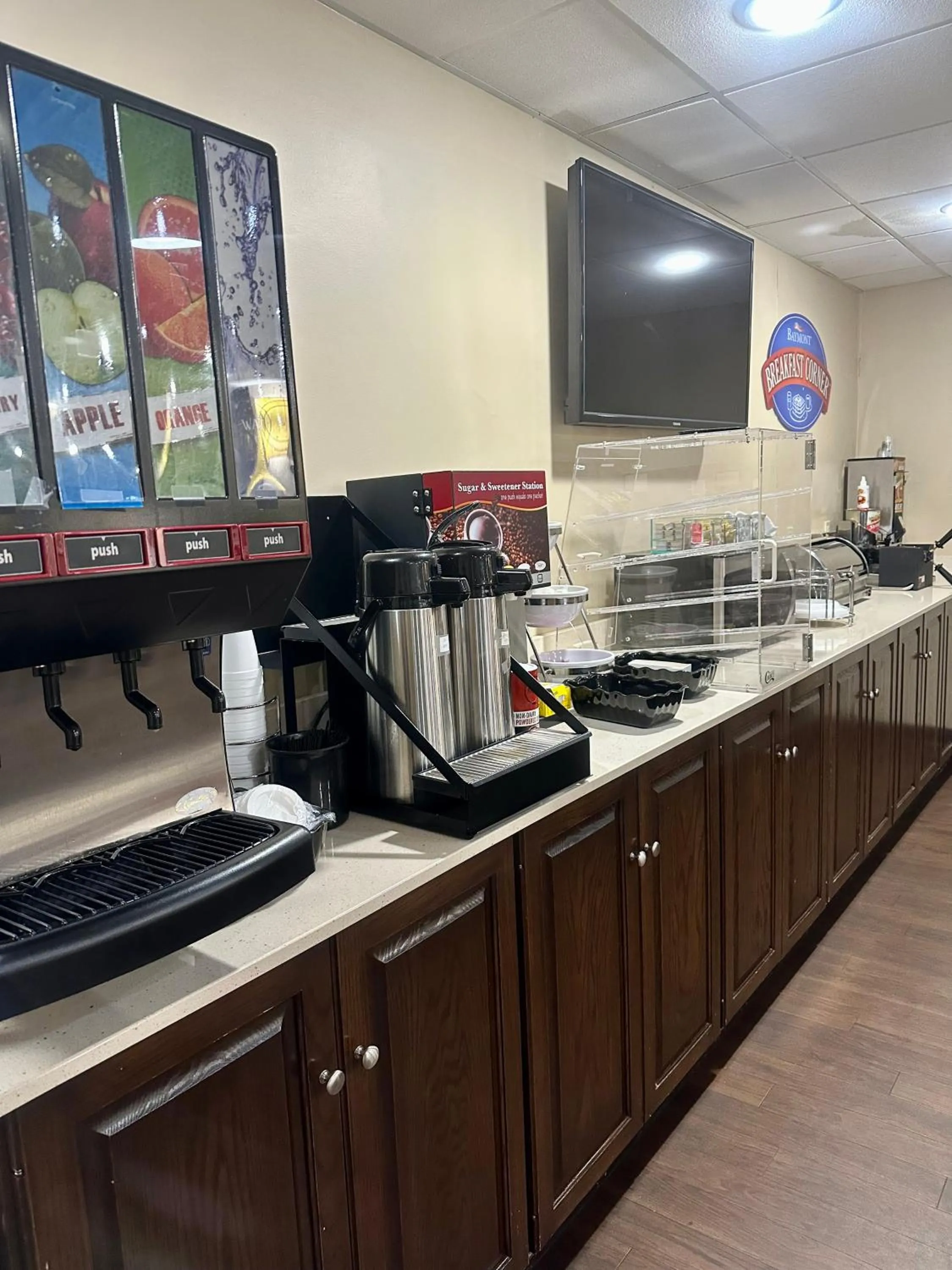 Breakfast in Rodeway Inn