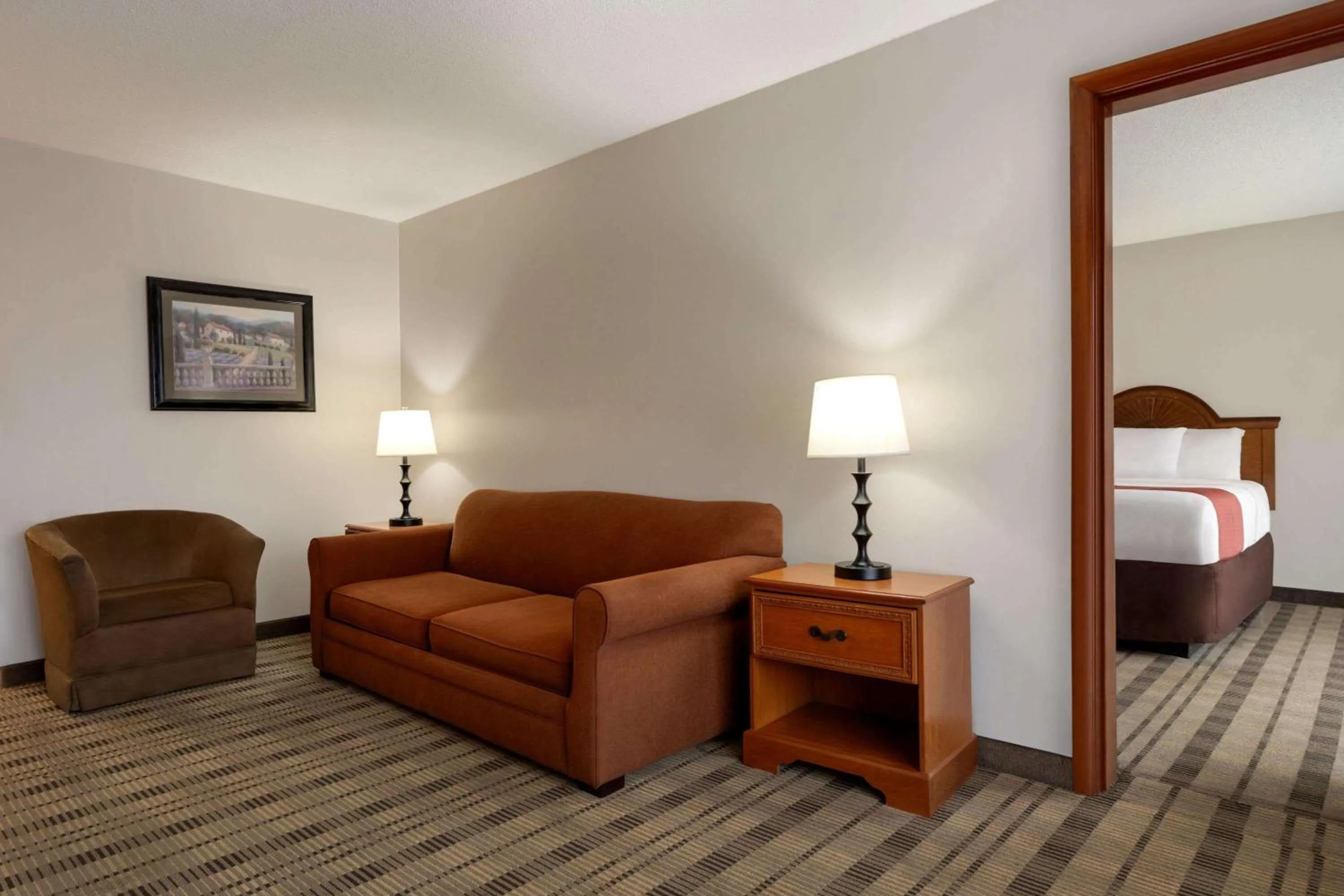 Photo of the whole room, Bed in Baymont by Wyndham Lynchburg