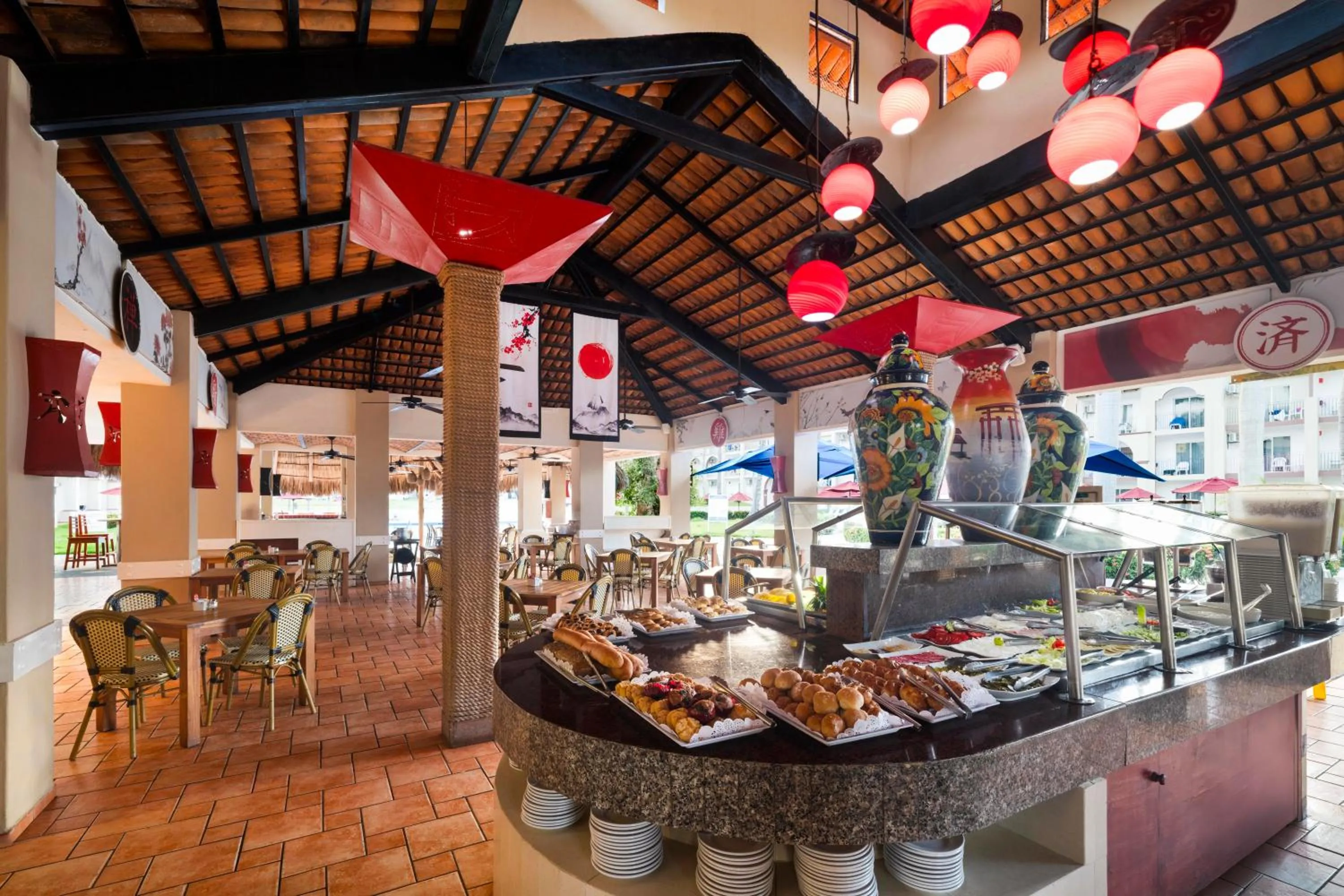 Restaurant/places to eat in Grand Decameron Complex Bucerias, A Trademark All-Inclusive Resort