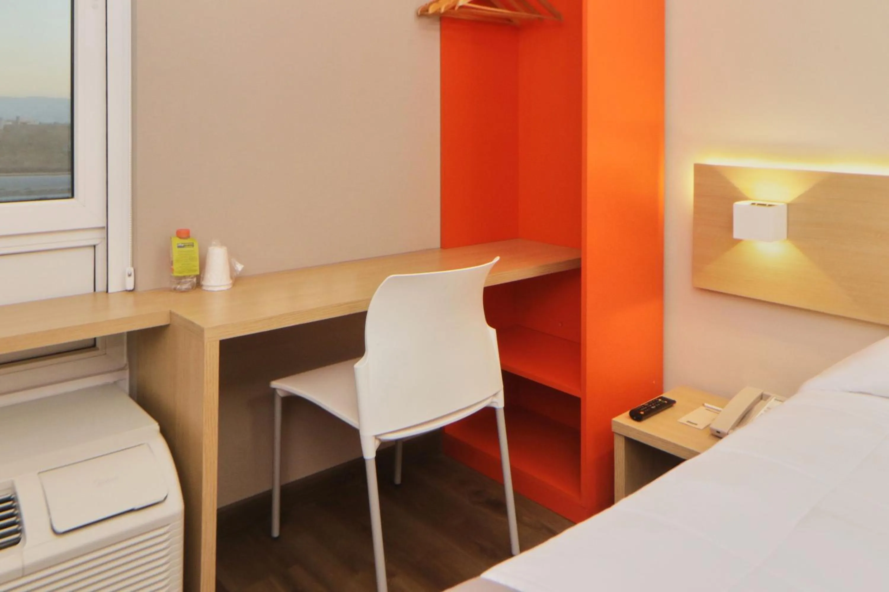 Bedroom, Bed in City Express Junior by Marriott Tijuana Otay