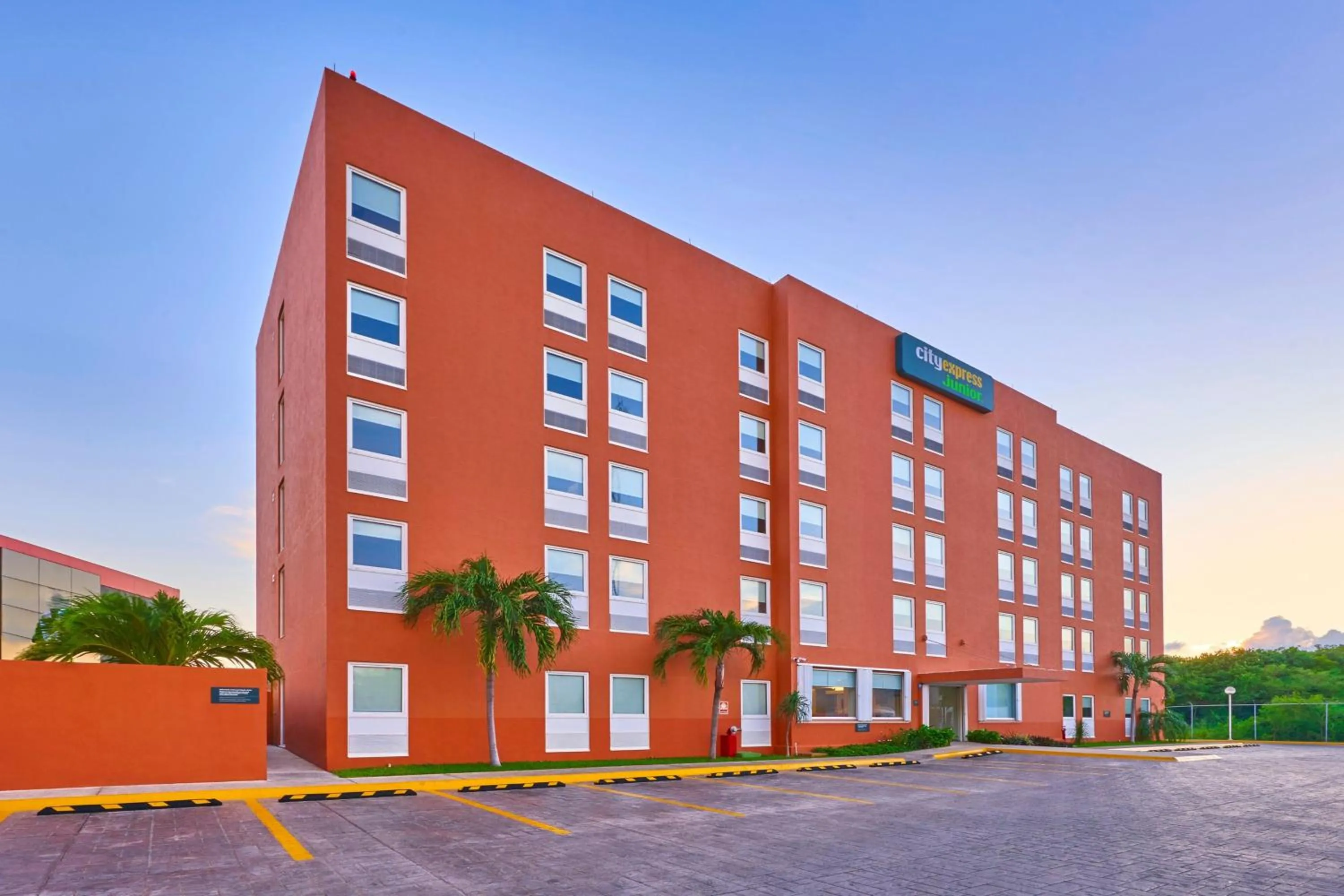 Property building in City Express Junior by Marriott Tijuana Otay