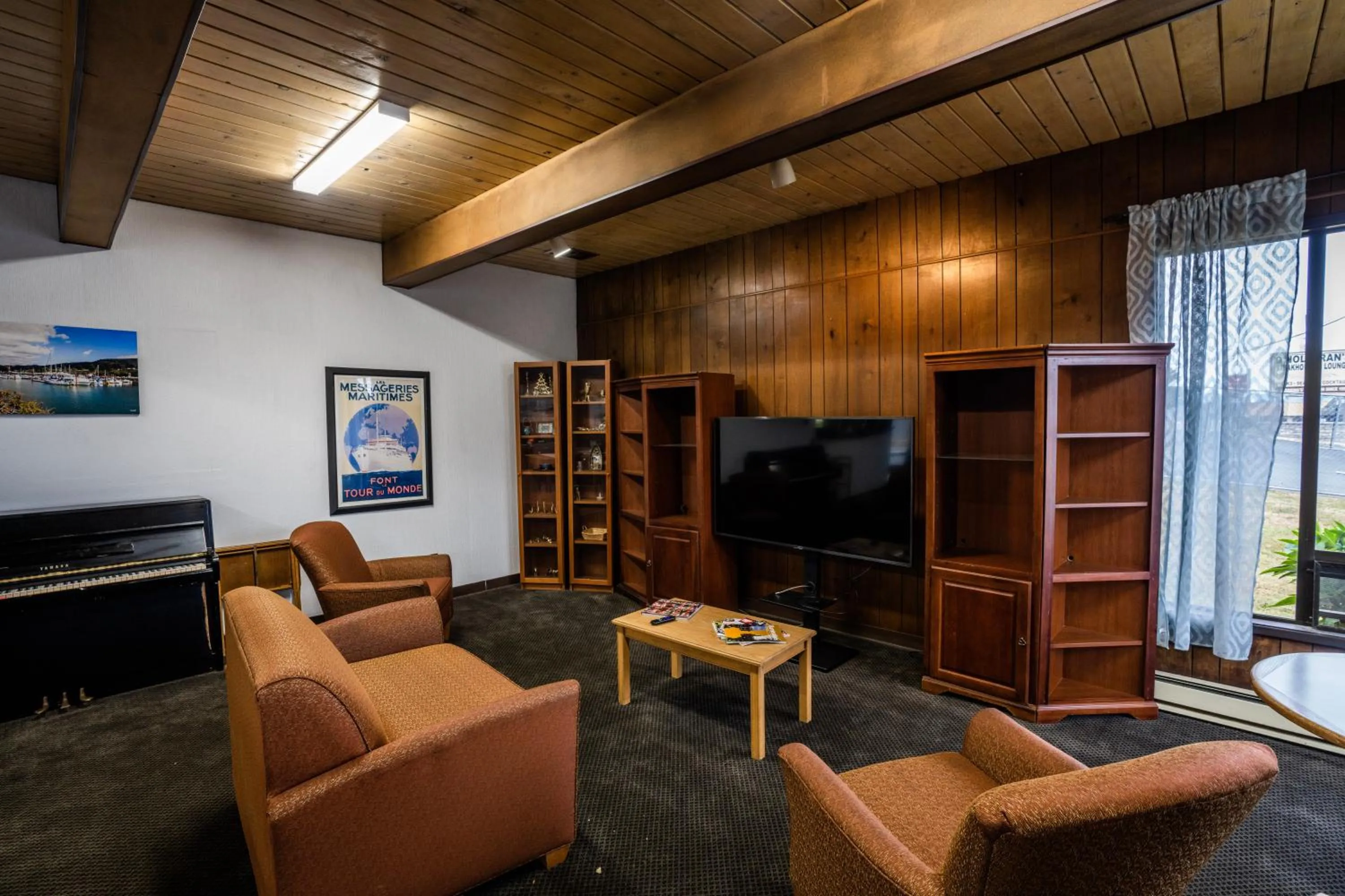 Lobby or reception in Blue Coast Inn & Suites