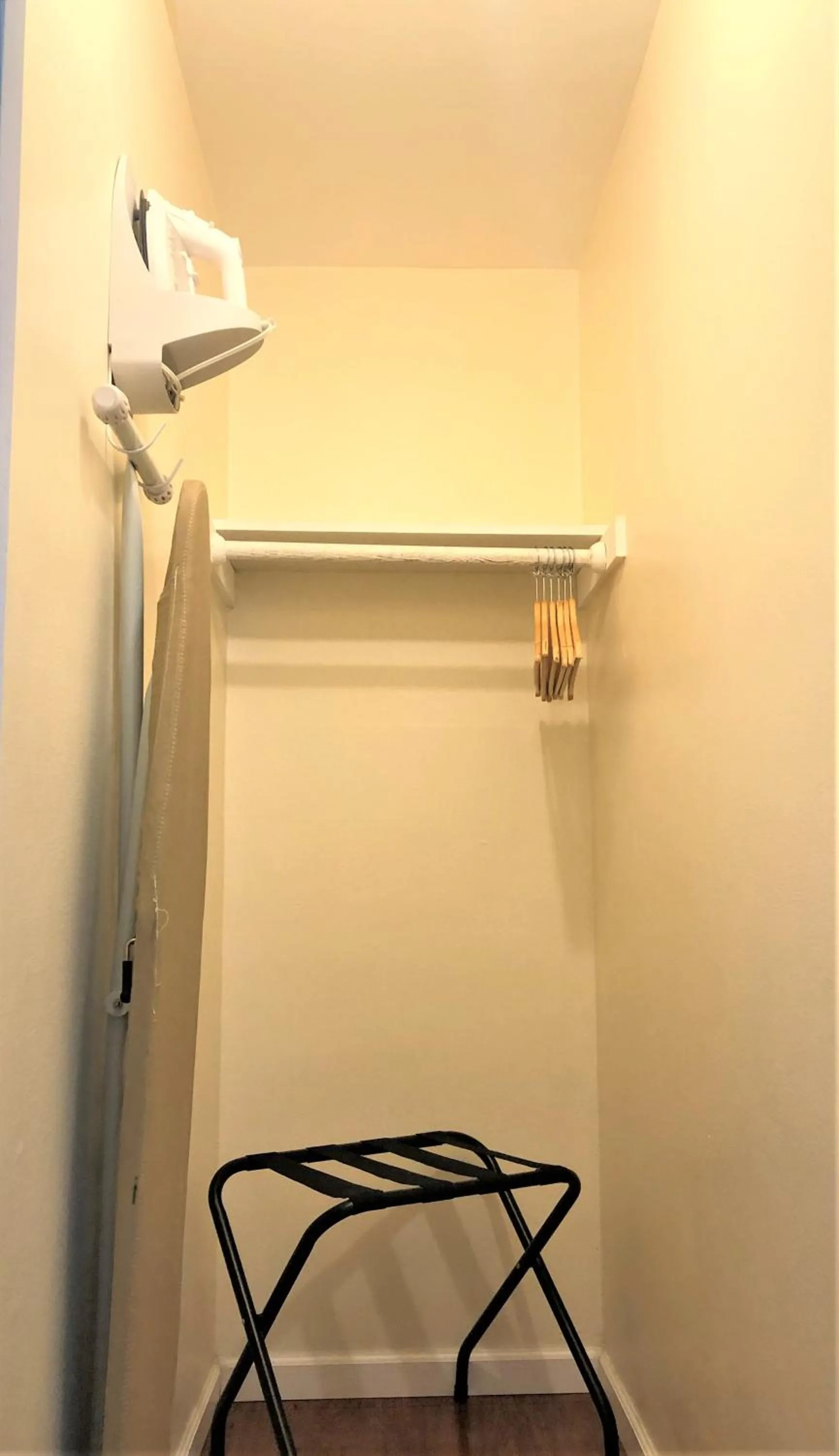 storage in Blue Coast Inn & Suites