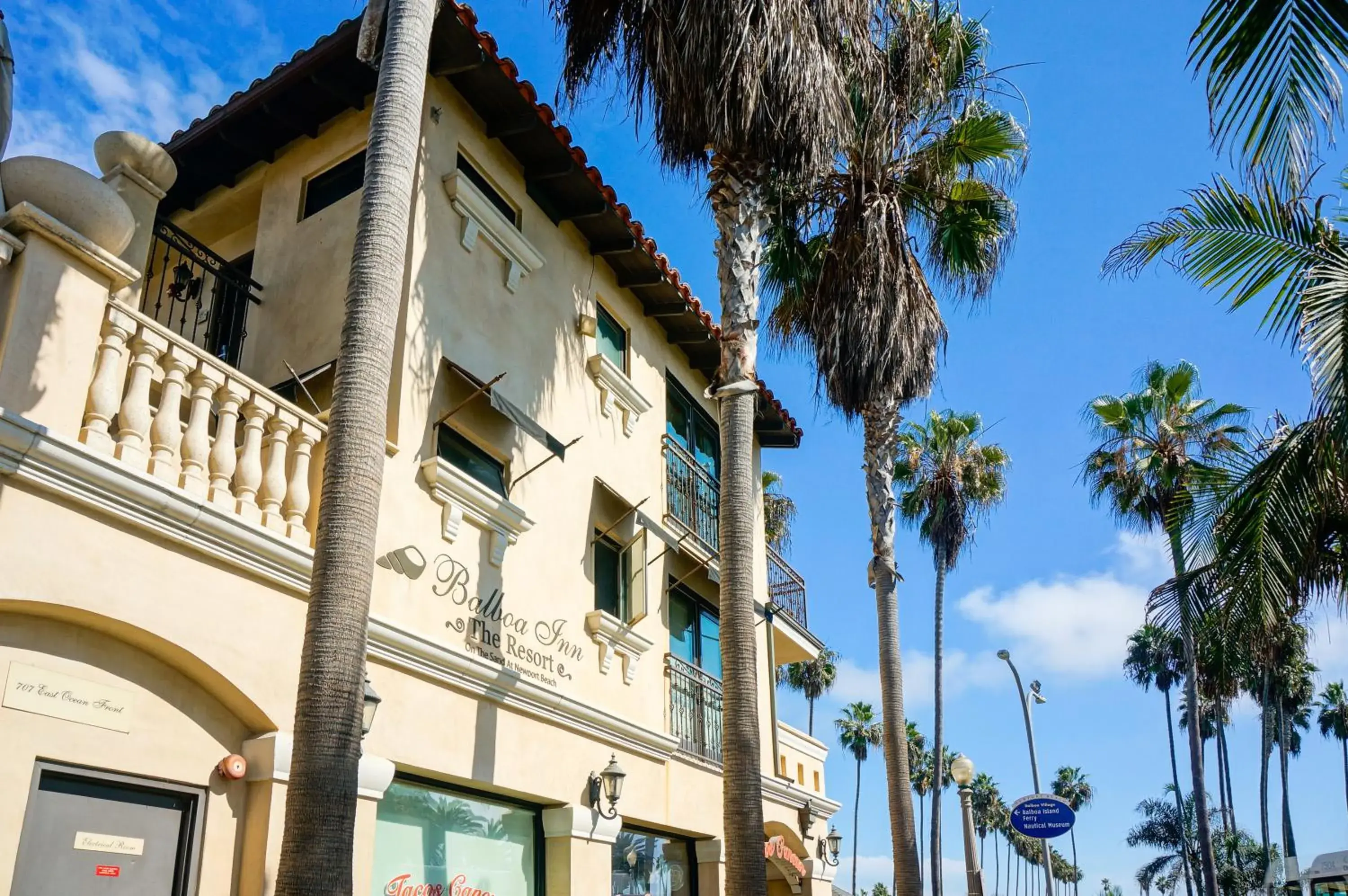 Facade/entrance in Balboa Inn, On The Beach At Newport Facade/entrance in Balboa Inn, On The Beach At Newport