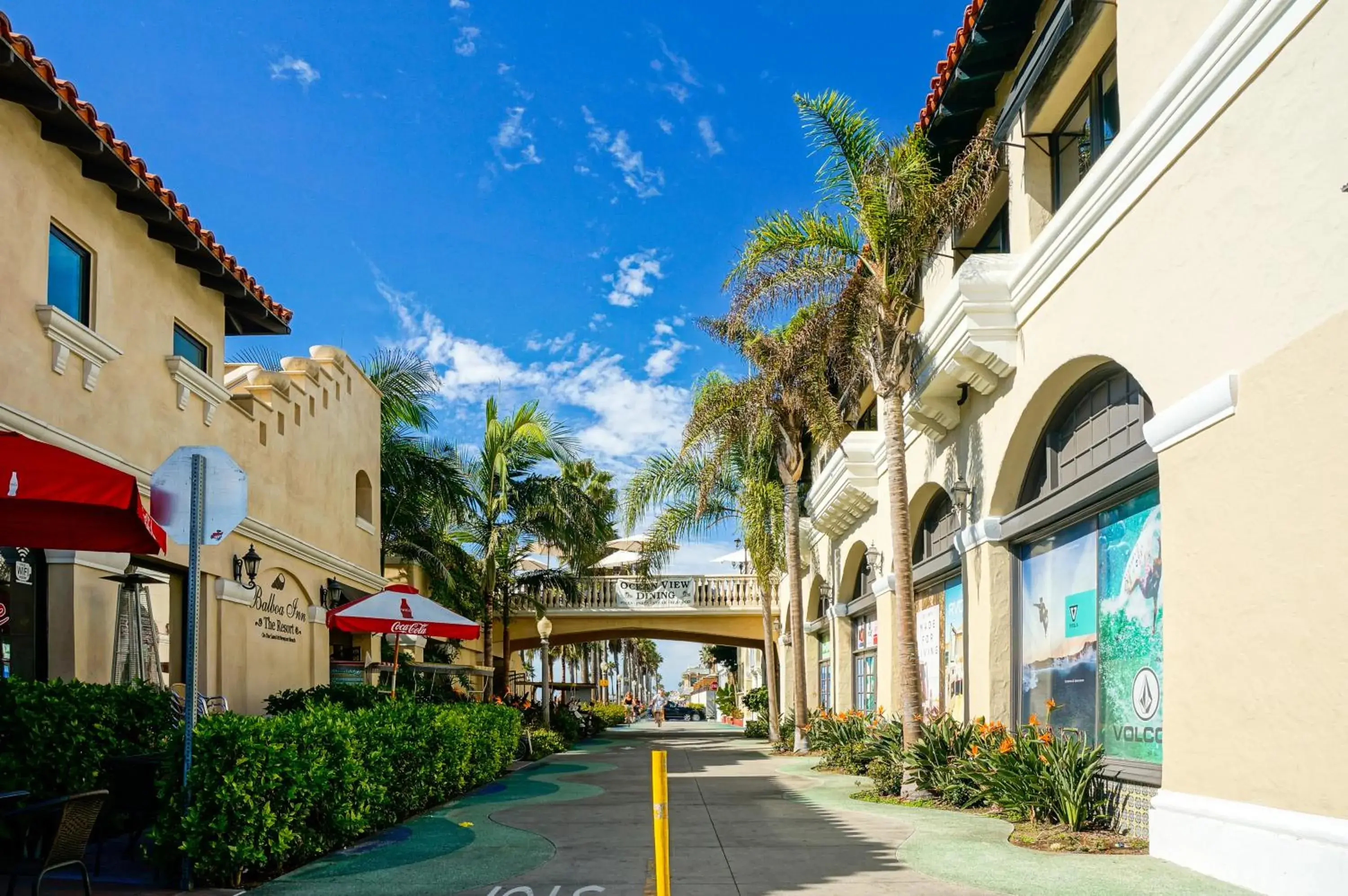 Facade/entrance in Balboa Inn, On The Beach At Newport Facade/entrance in Balboa Inn, On The Beach At Newport