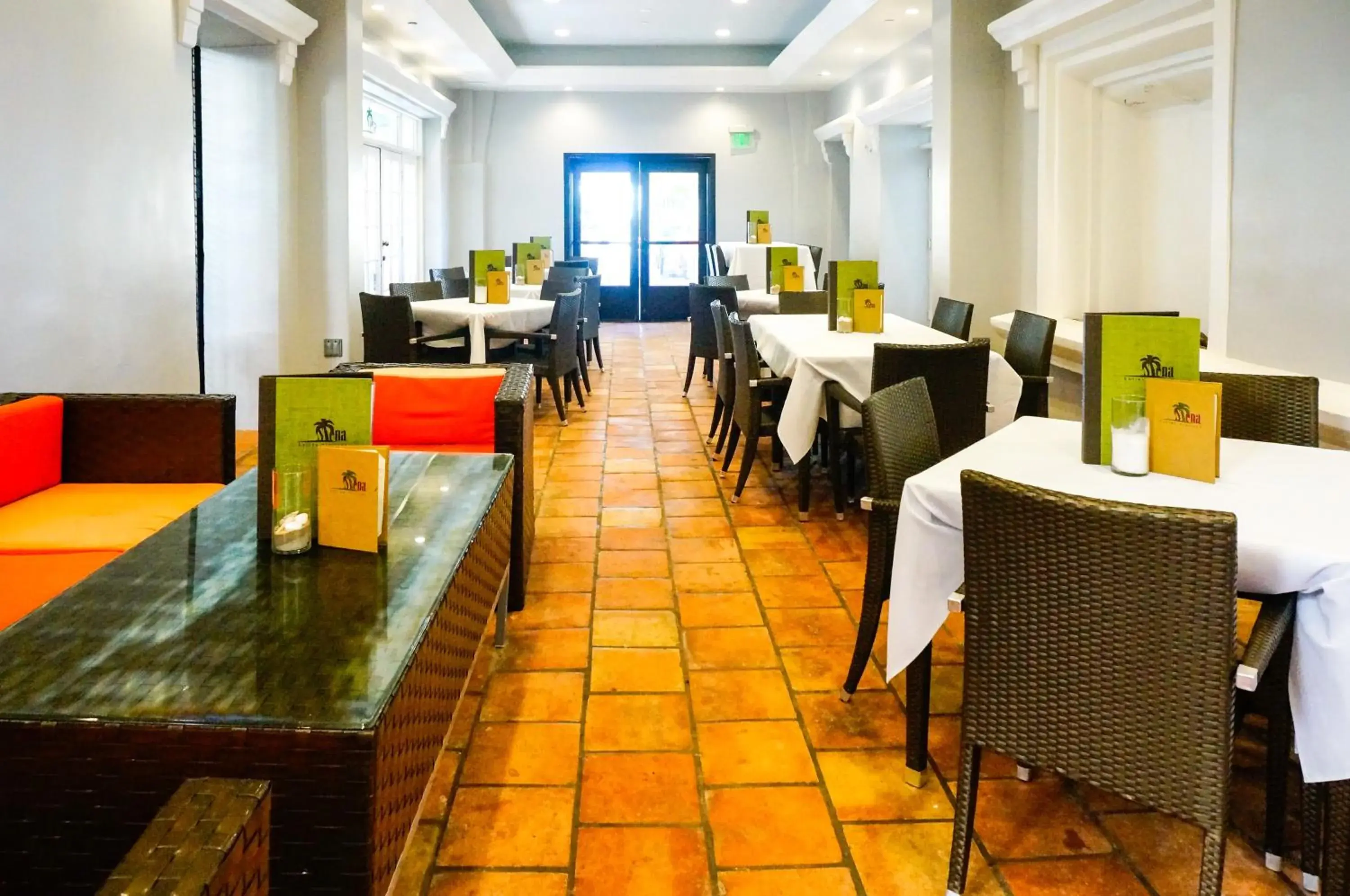 Restaurant/places to eat in Balboa Inn, On The Beach At Newport Restaurant/places to eat in Balboa Inn, On The Beach At Newport