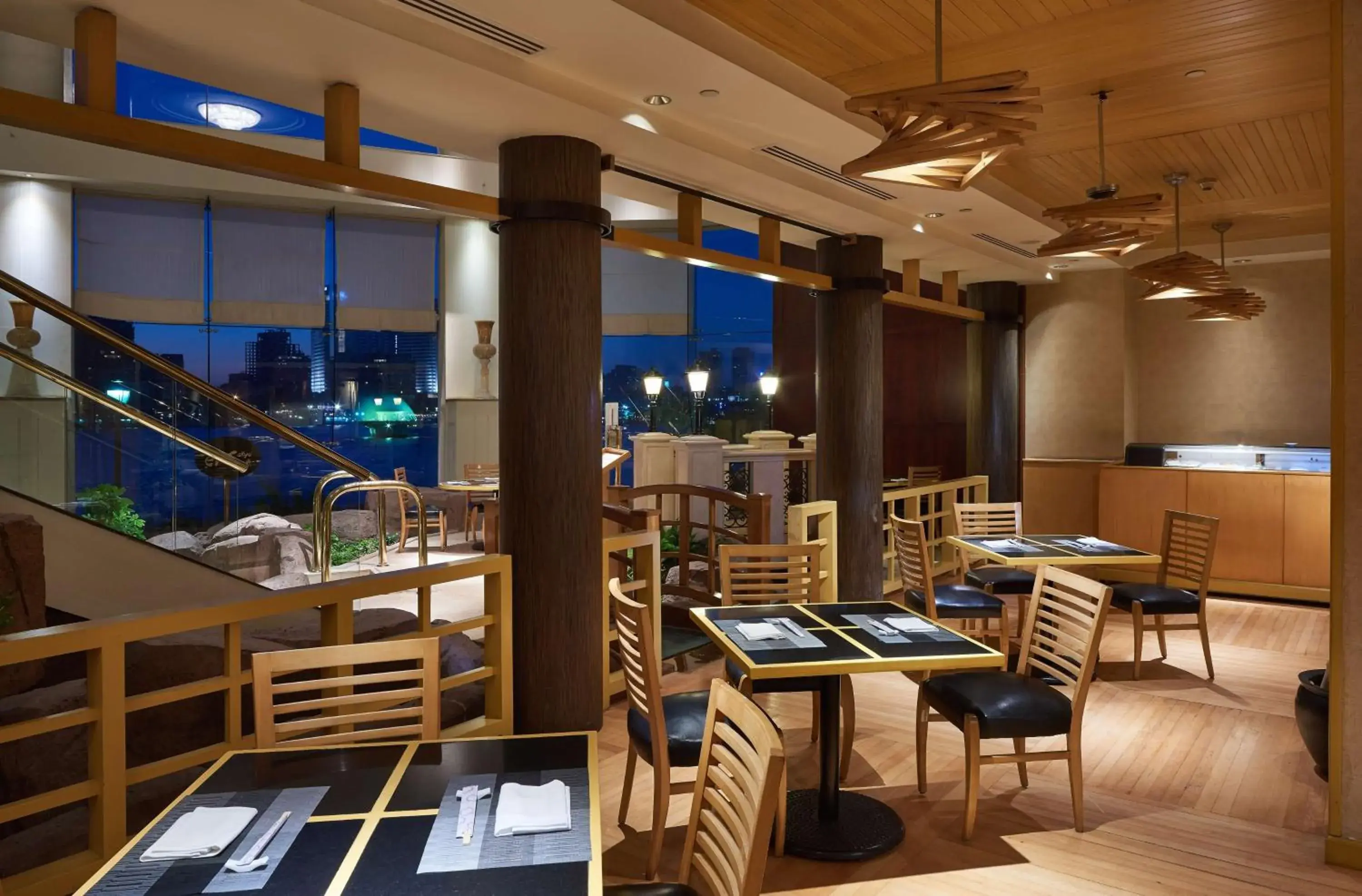 Restaurant/places to eat in Hilton Cairo Grand Nile Restaurant/places to eat in Hilton Cairo Grand Nile