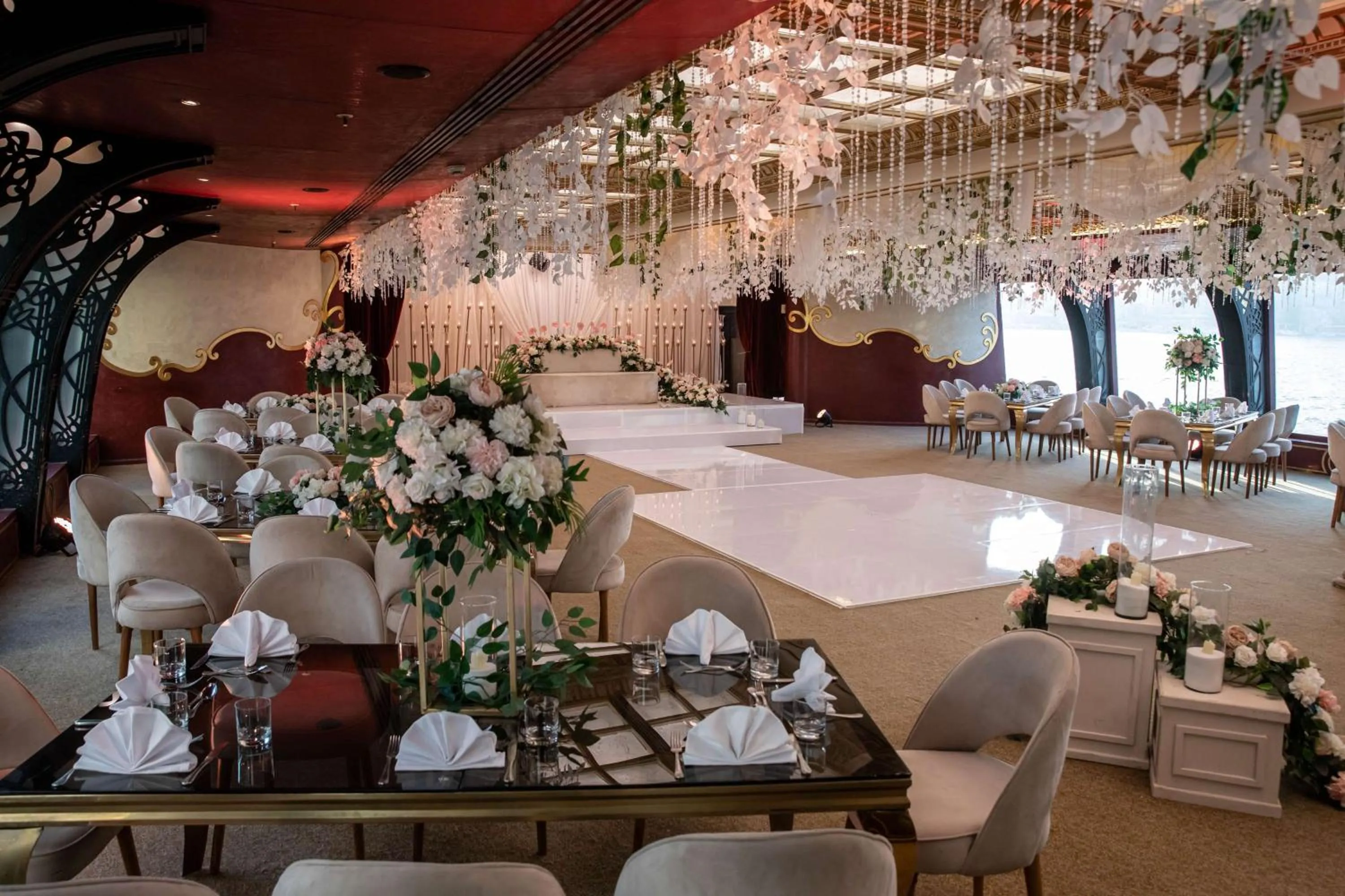 Restaurant/places to eat in Hilton Cairo Grand Nile