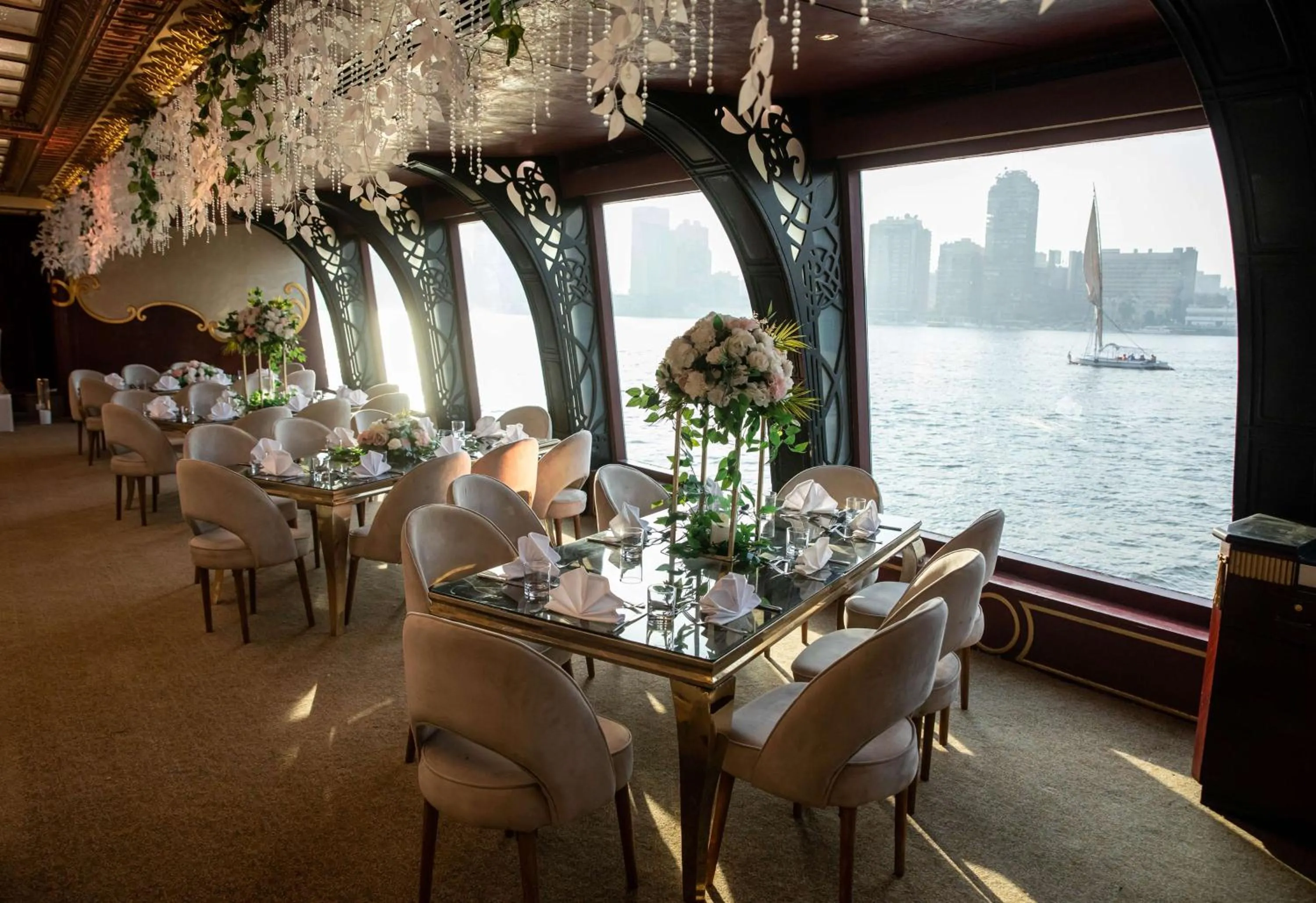 Restaurant/places to eat in Hilton Cairo Grand Nile