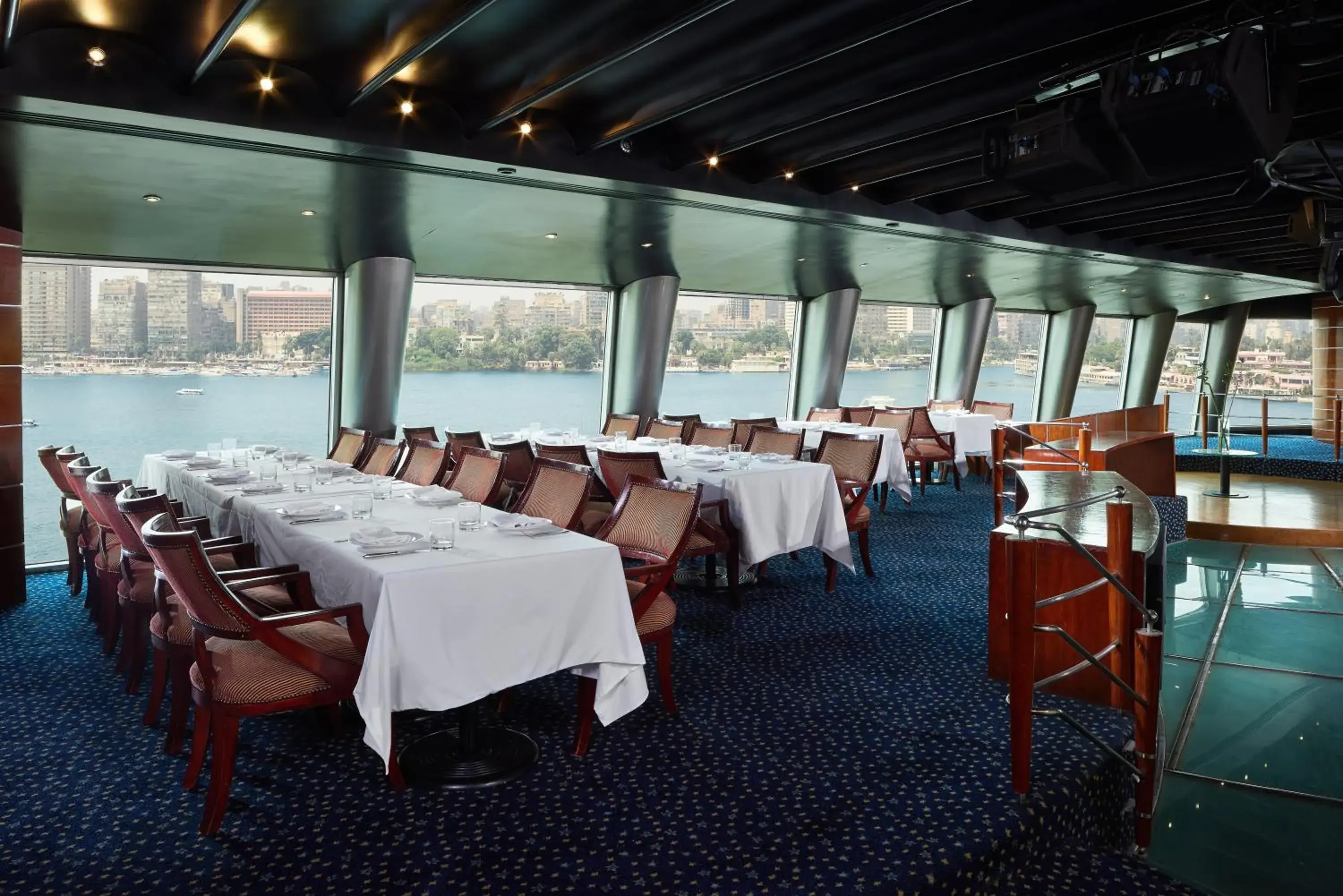 Restaurant/places to eat in Hilton Cairo Grand Nile Restaurant/places to eat in Hilton Cairo Grand Nile