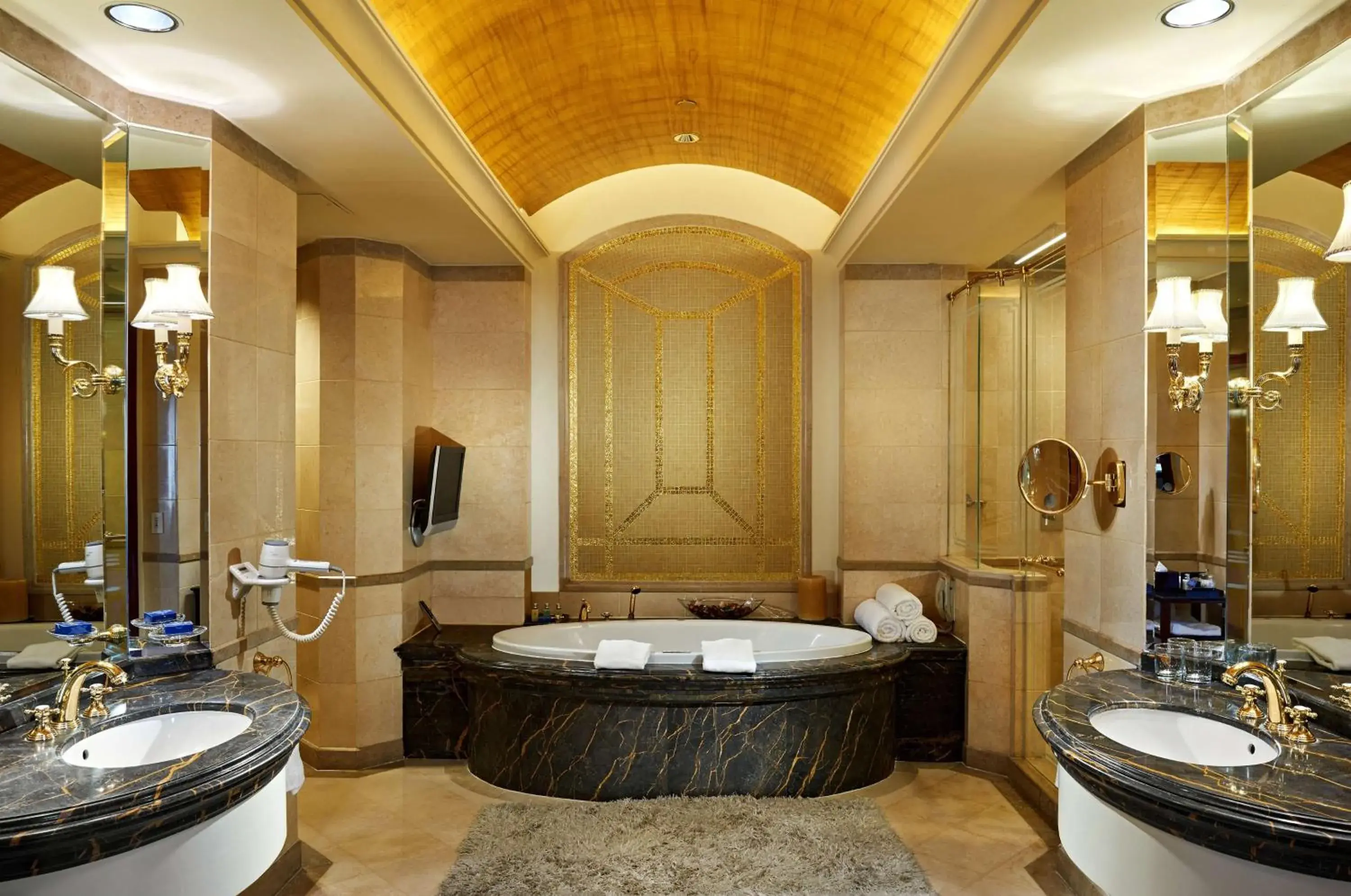 Bathroom in Hilton Cairo Grand Nile Bathroom in Hilton Cairo Grand Nile