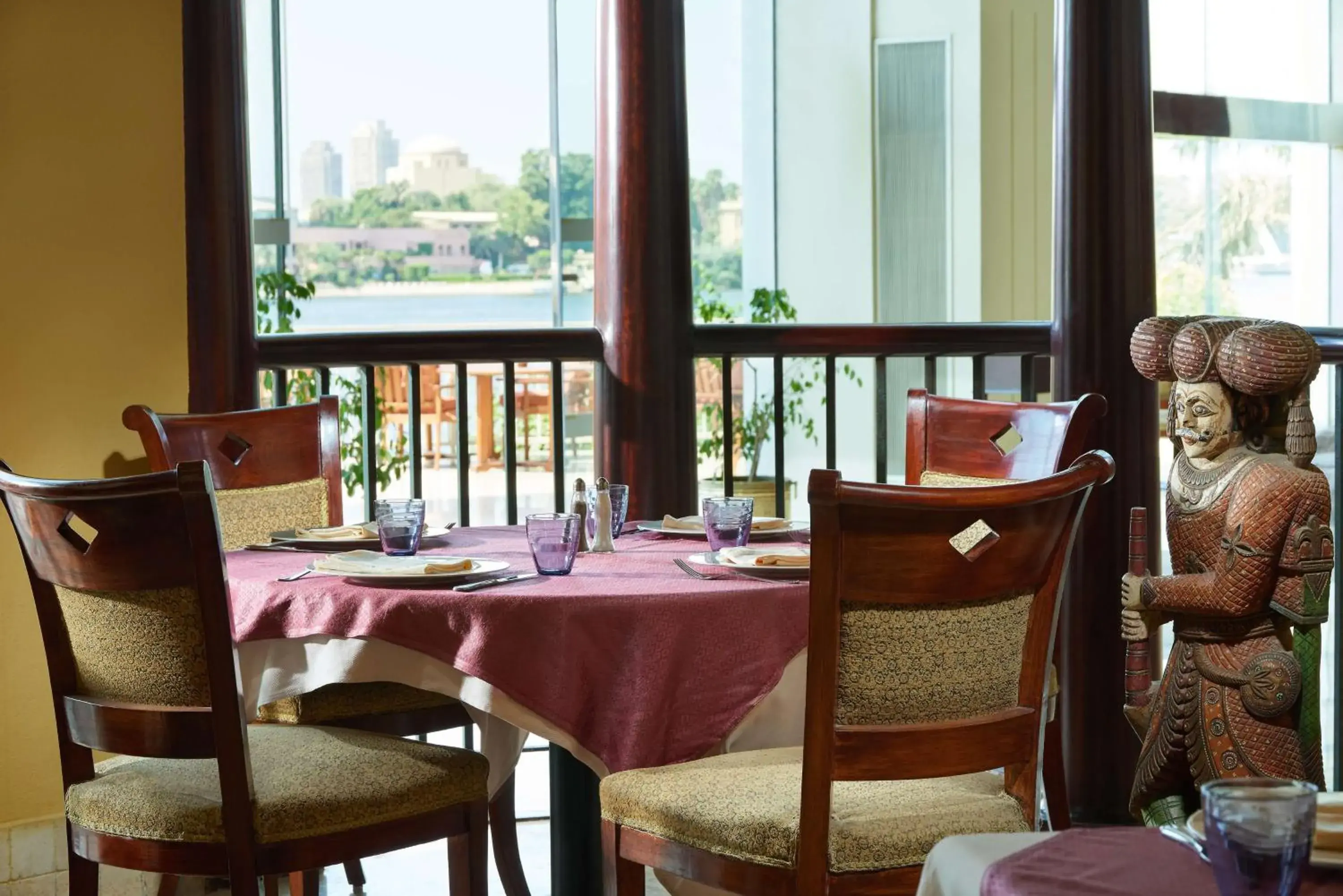 Restaurant/places to eat in Hilton Cairo Grand Nile Restaurant/places to eat in Hilton Cairo Grand Nile
