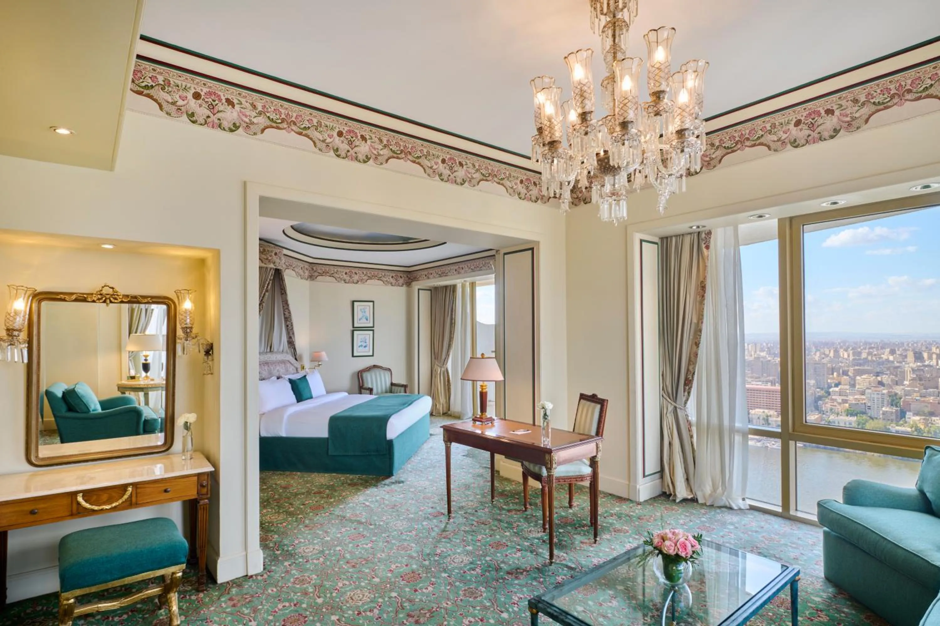 Seating area, Bed in Hilton Cairo Grand Nile