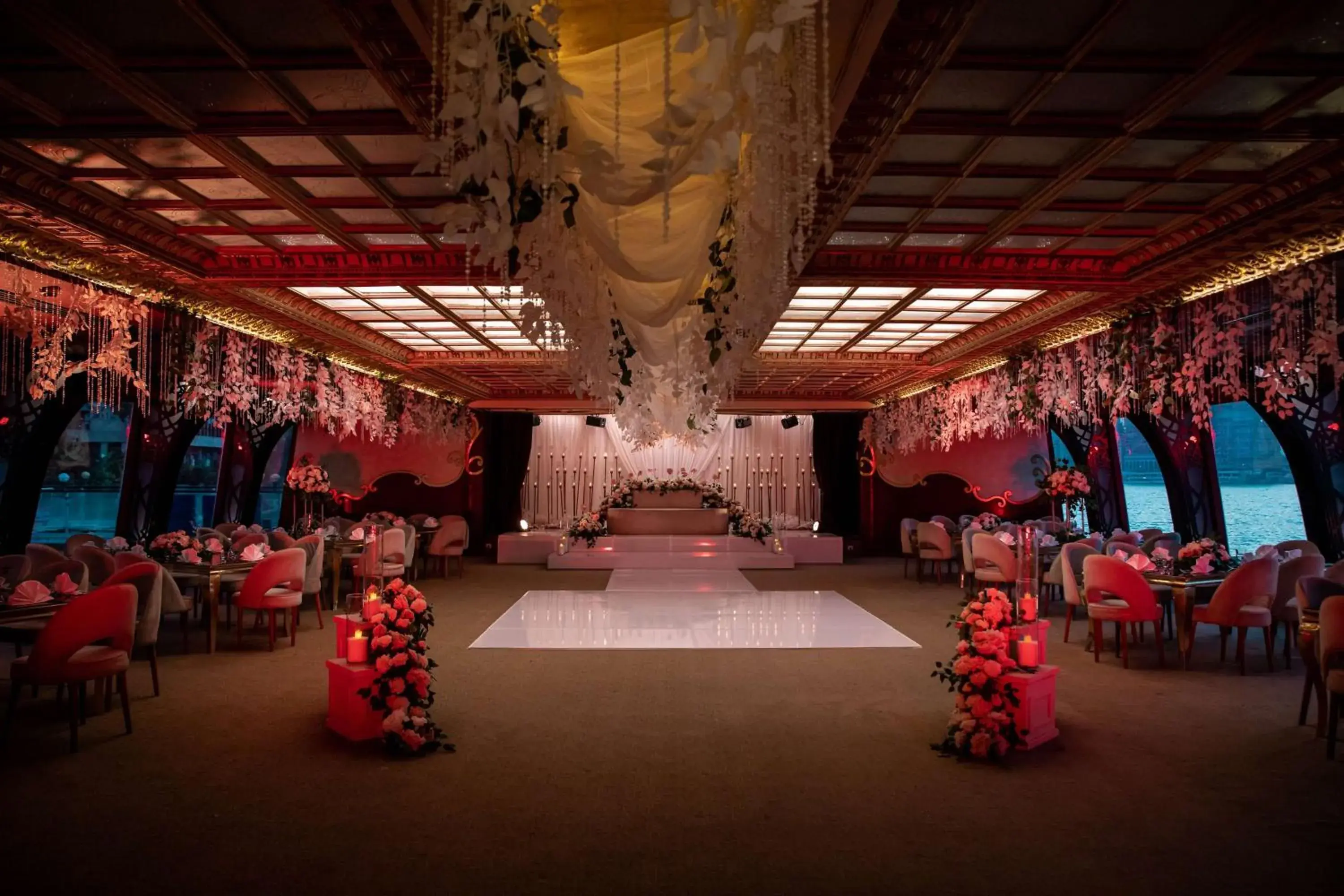 Restaurant/places to eat in Hilton Cairo Grand Nile Restaurant/places to eat in Hilton Cairo Grand Nile