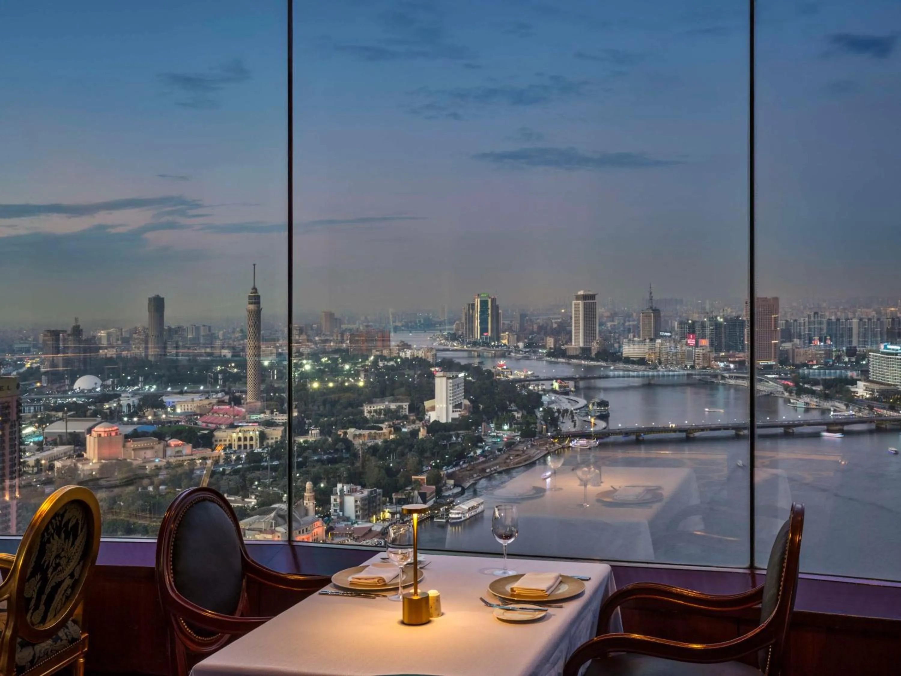 Restaurant/places to eat in Hilton Cairo Grand Nile