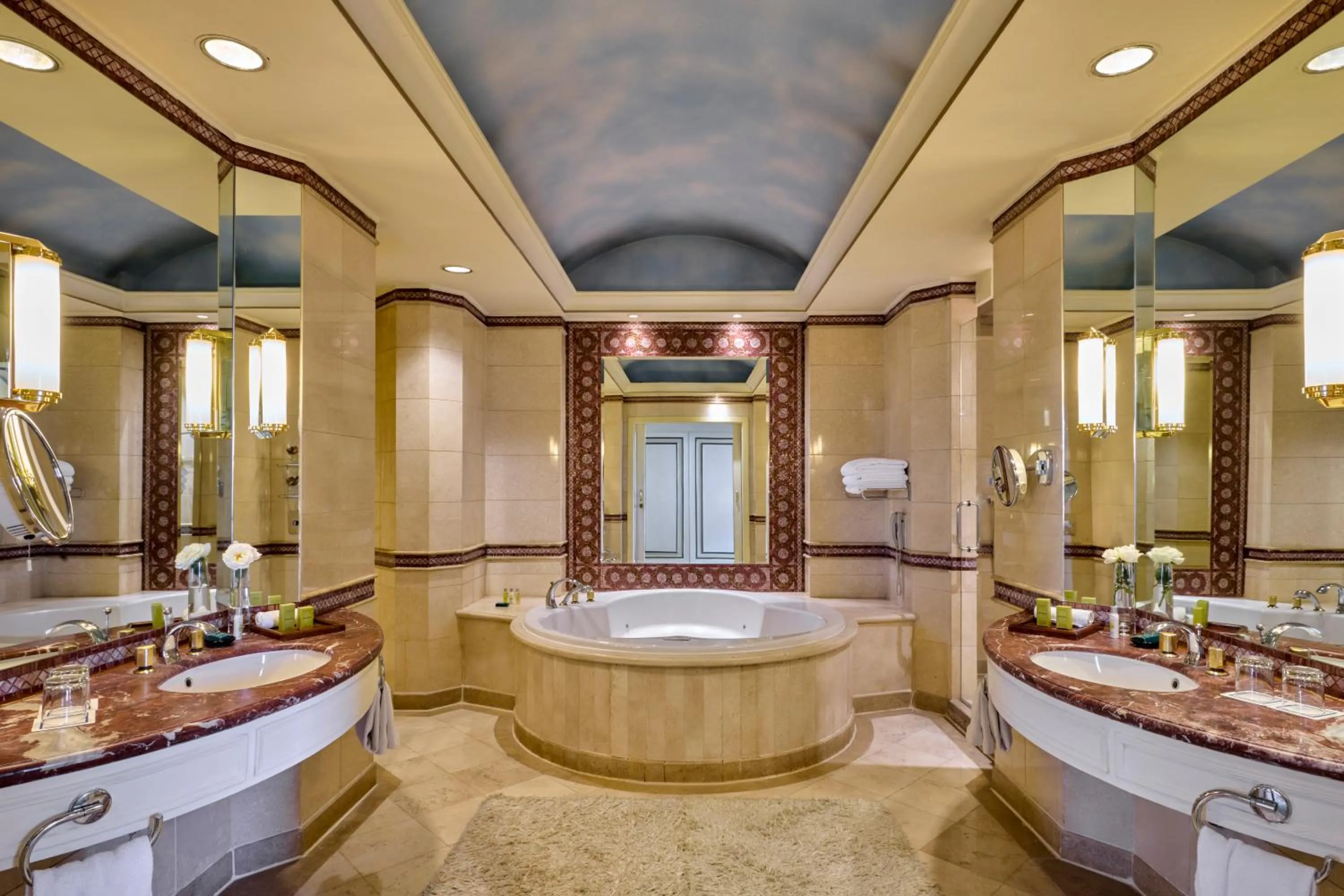 Bathroom in Hilton Cairo Grand Nile