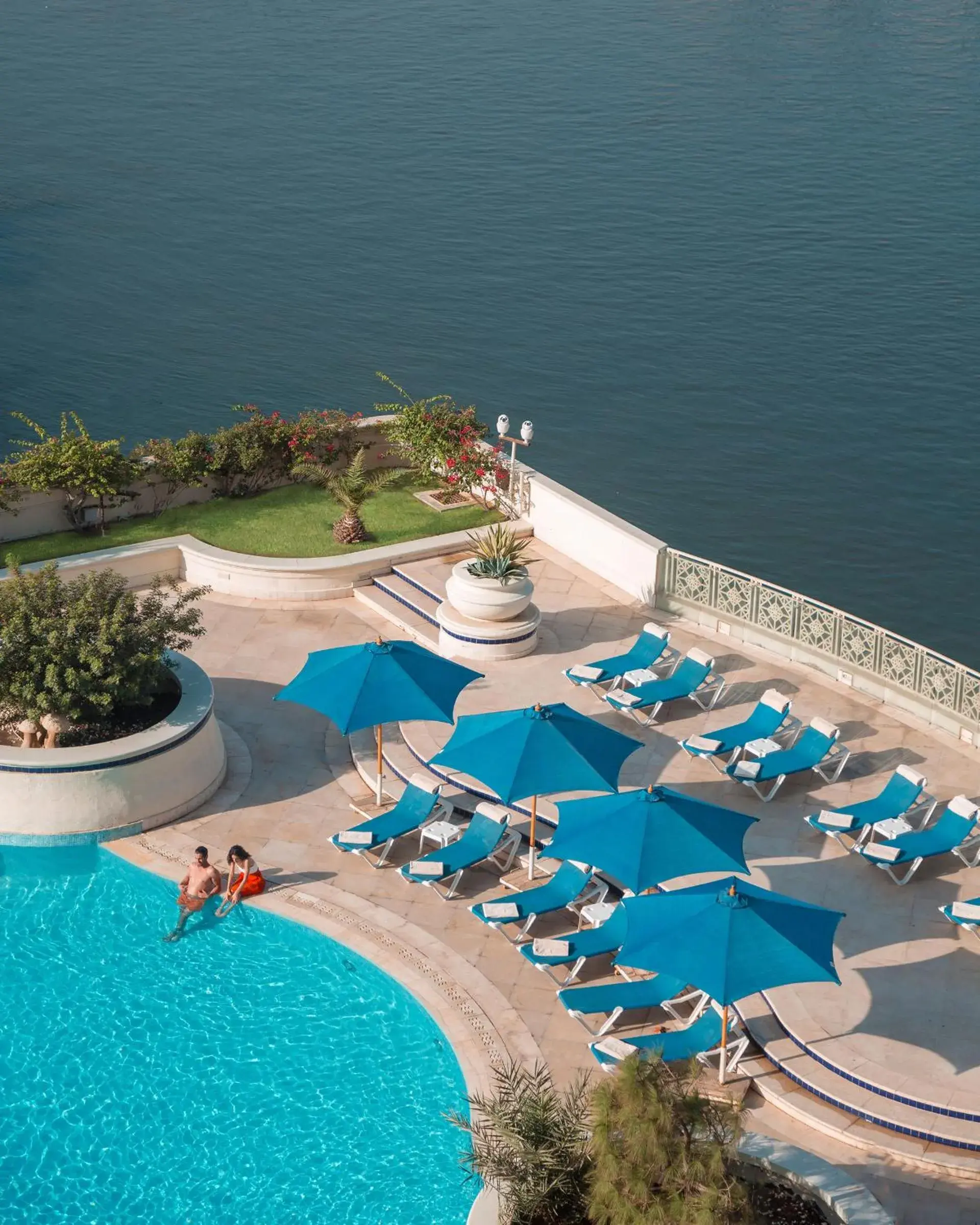 Swimming pool in Hilton Cairo Grand Nile Swimming pool in Hilton Cairo Grand Nile