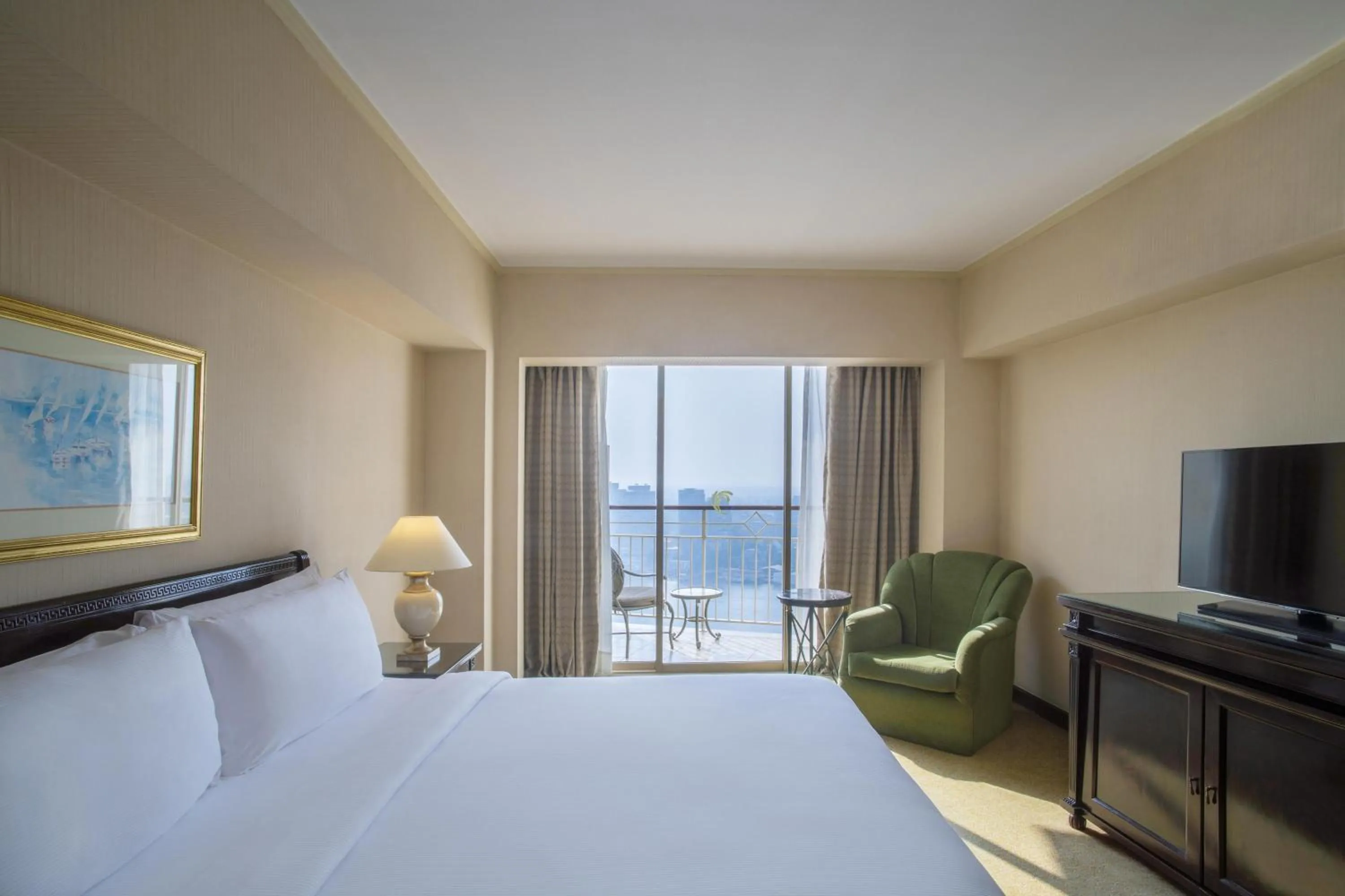 Bed in Hilton Cairo Grand Nile