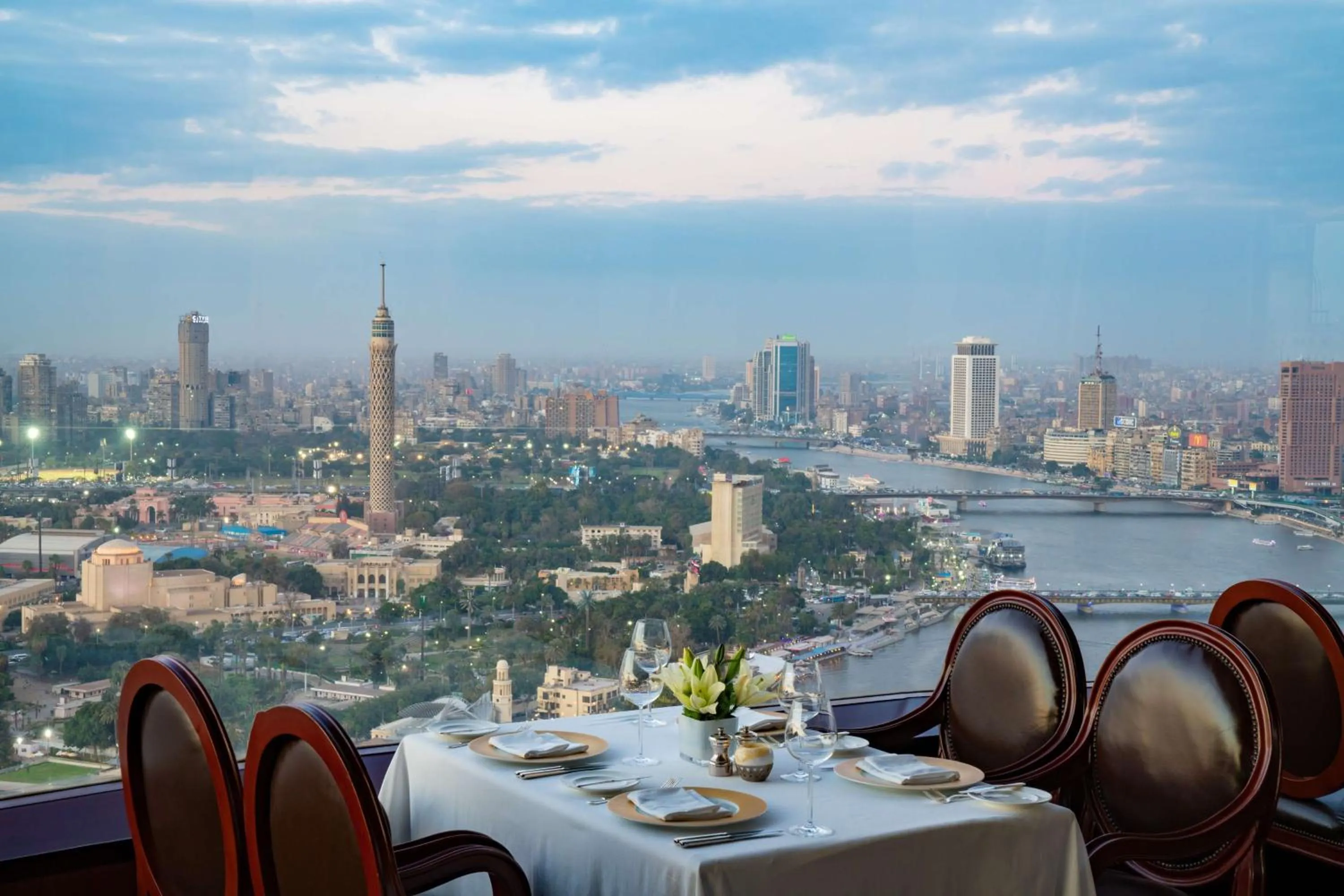 Restaurant/places to eat in Hilton Cairo Grand Nile