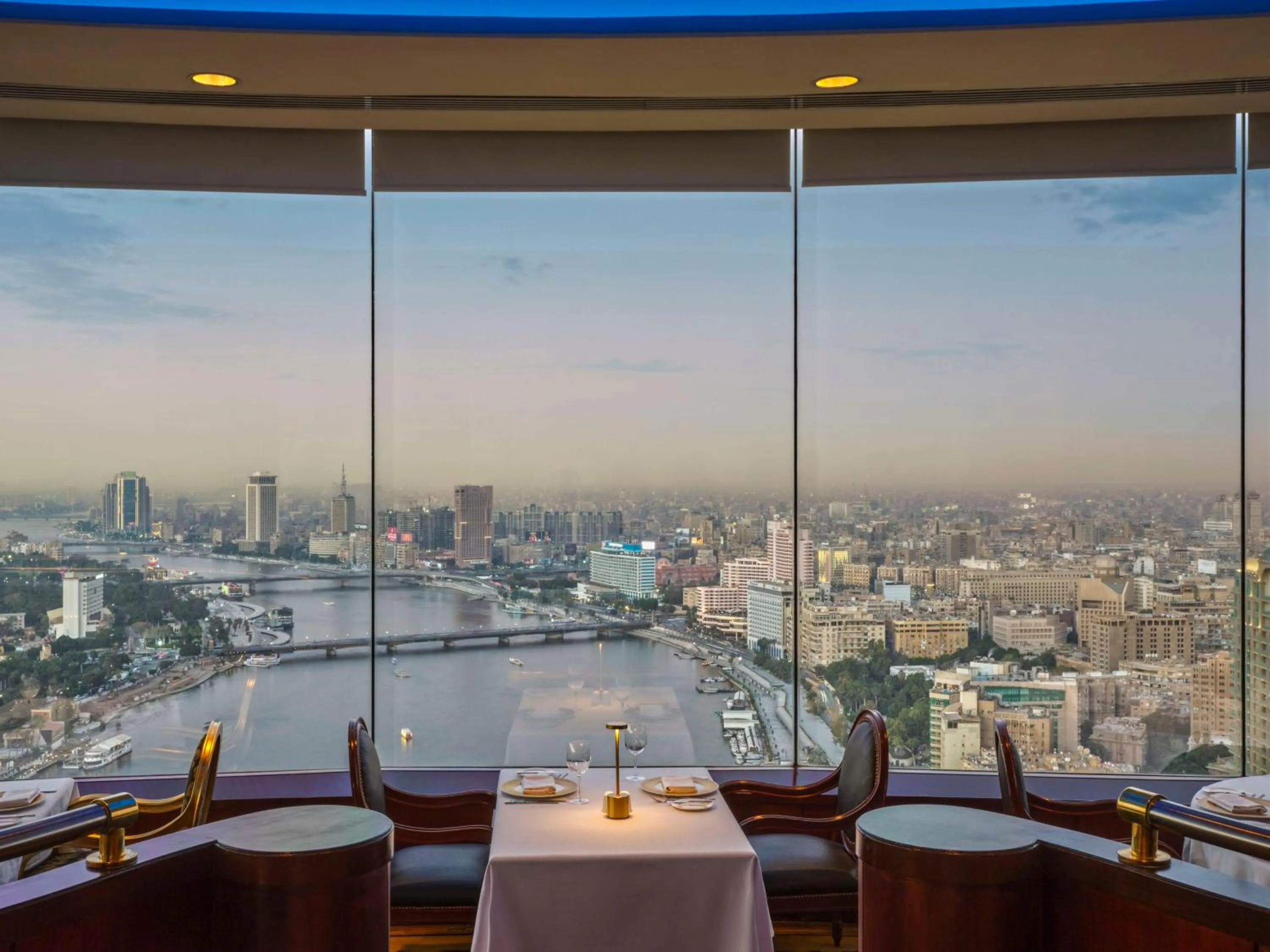 Restaurant/places to eat in Hilton Cairo Grand Nile