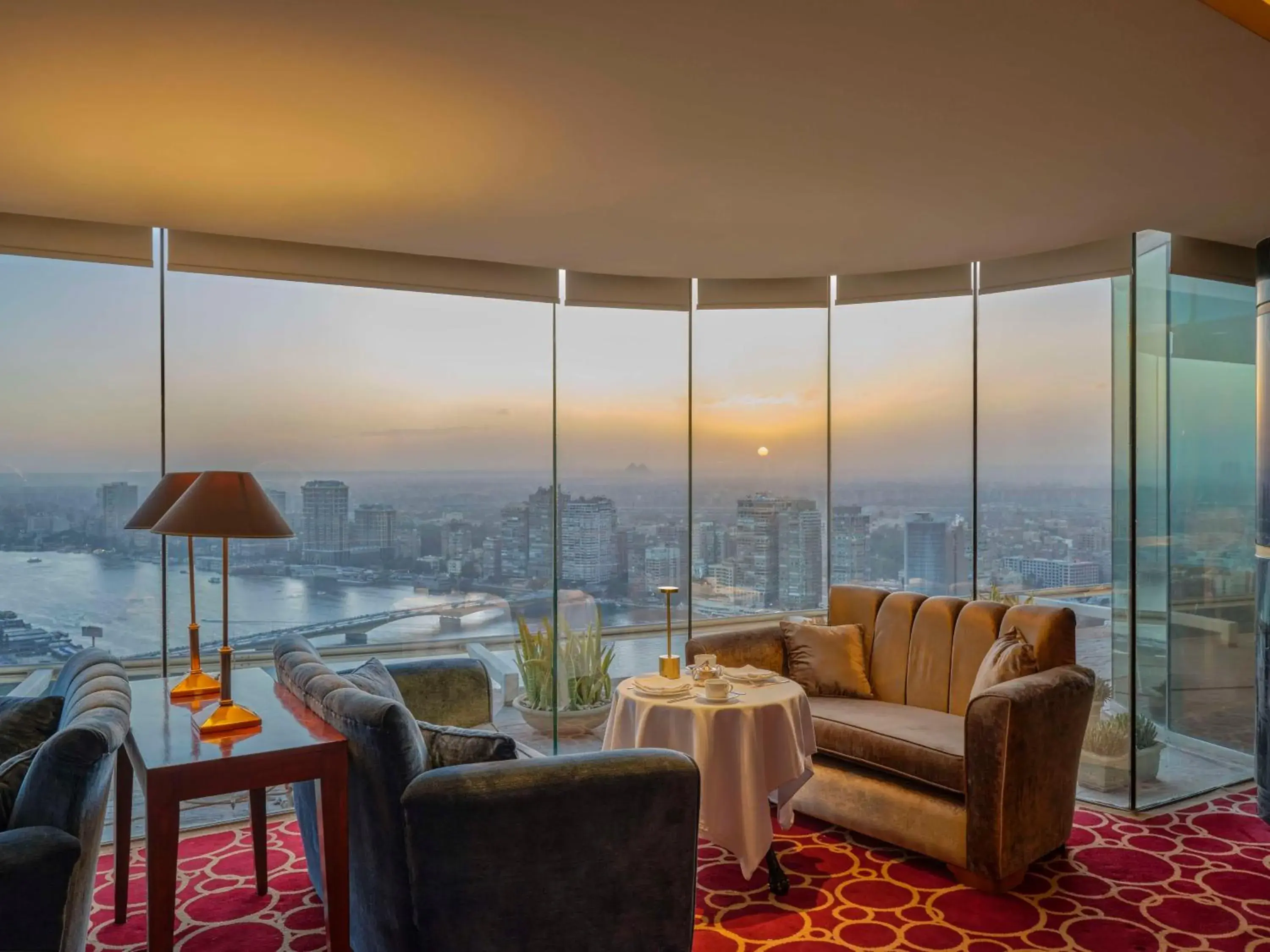 Restaurant/places to eat in Hilton Cairo Grand Nile Restaurant/places to eat in Hilton Cairo Grand Nile