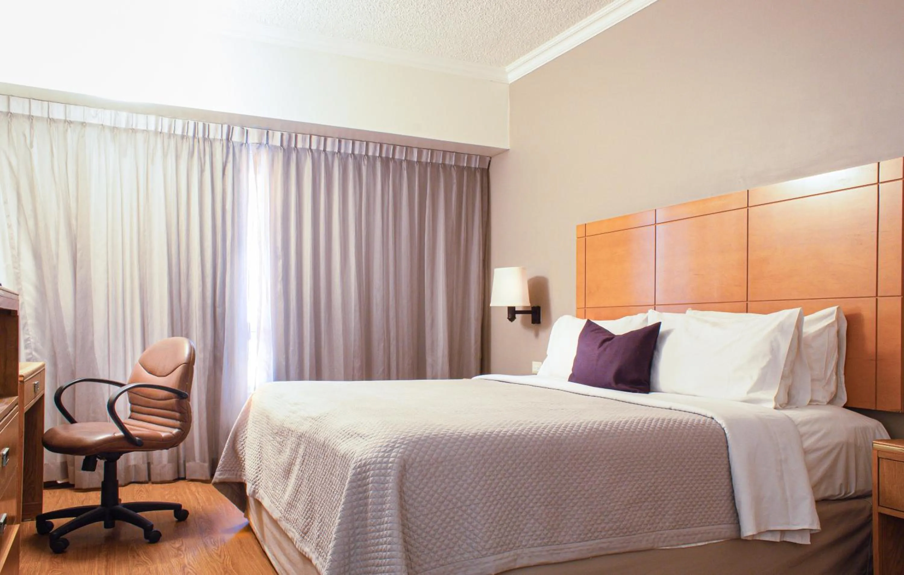 Bedroom, Bed in iStay Hotel Monterrey Histórico